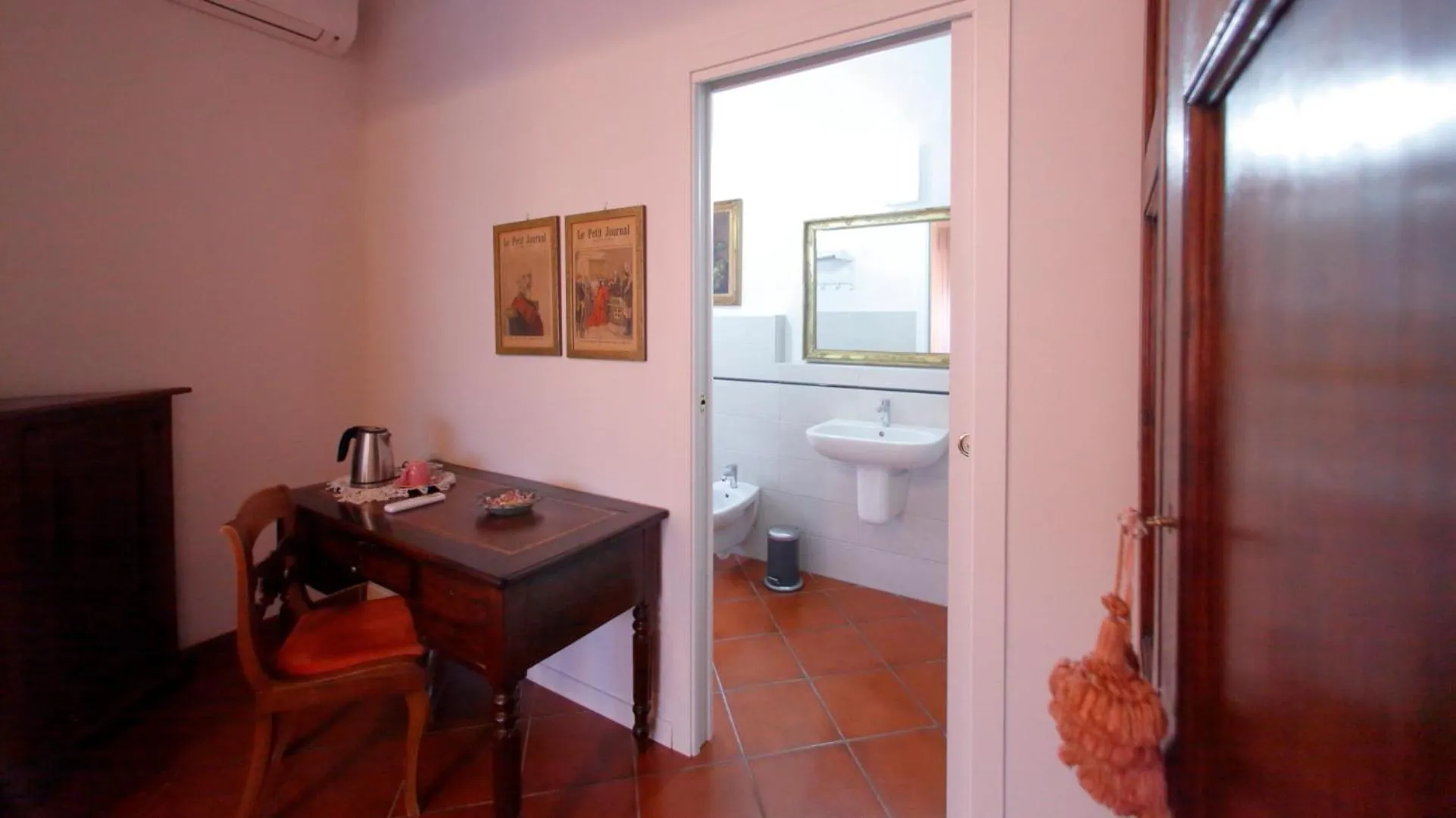 Bathroom in B&B Domus Sirmione
