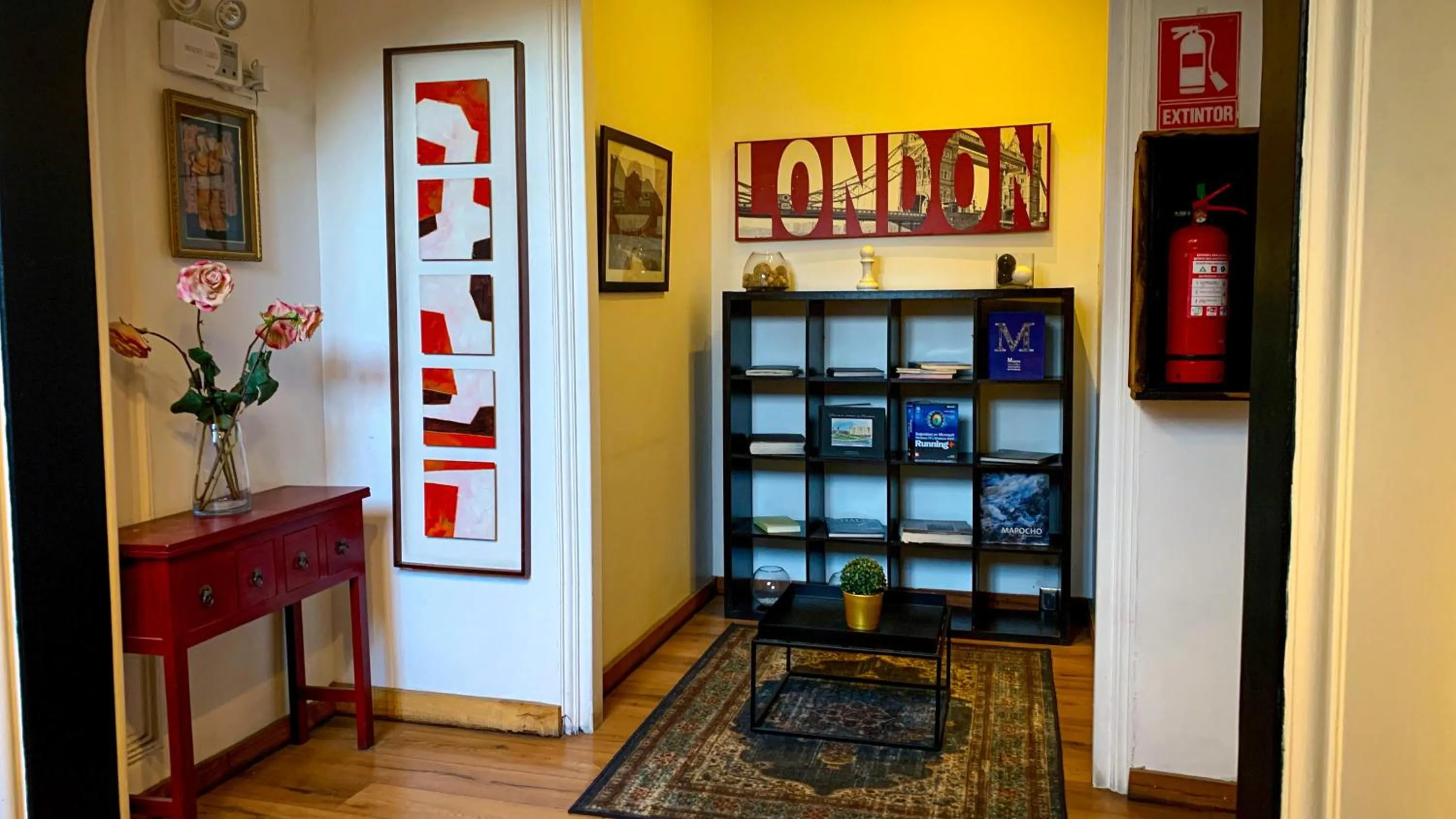 Library in Gran Hotel Bellavista