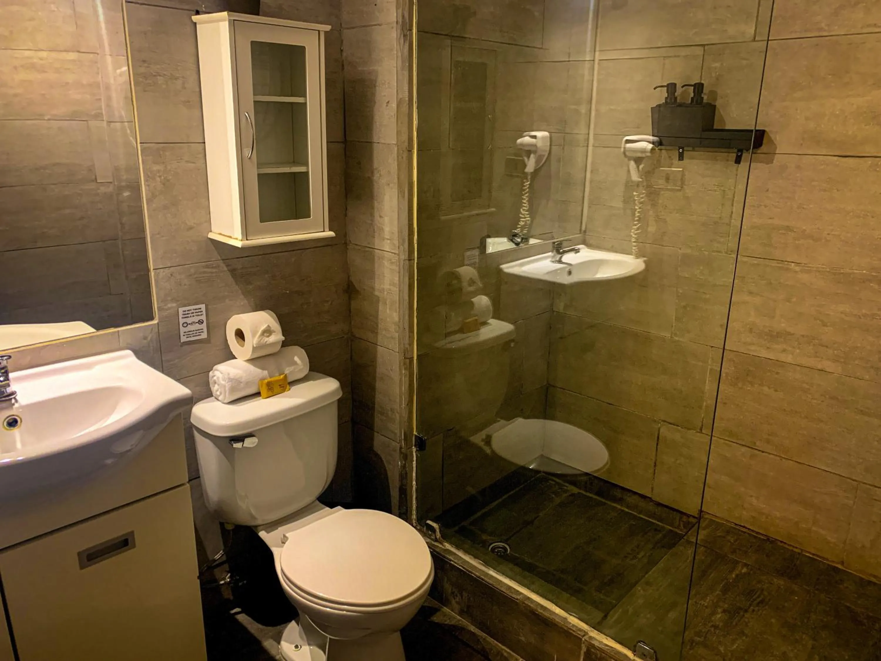 Shower in Gran Hotel Bellavista