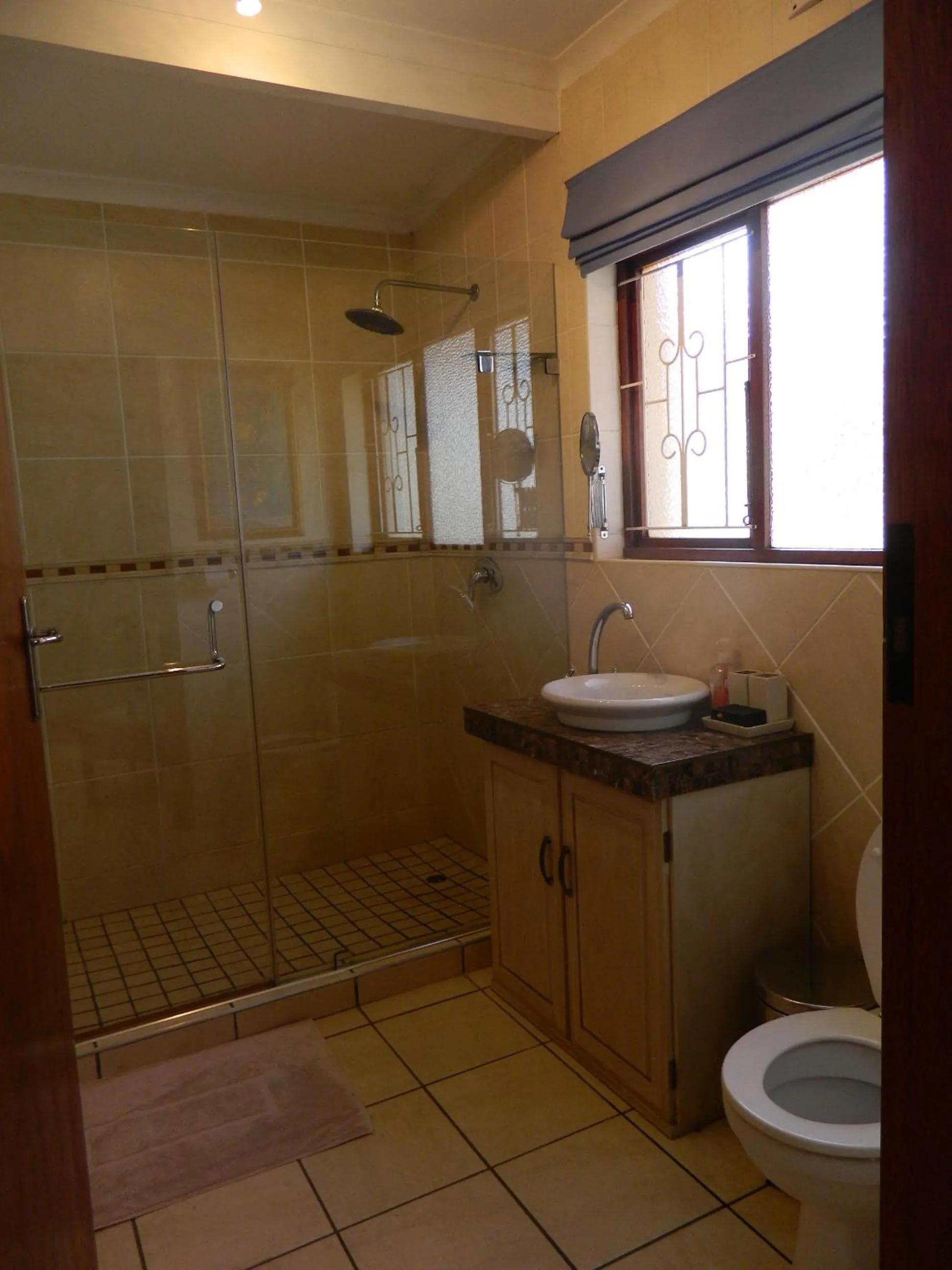 Bathroom in Birdcage B&B