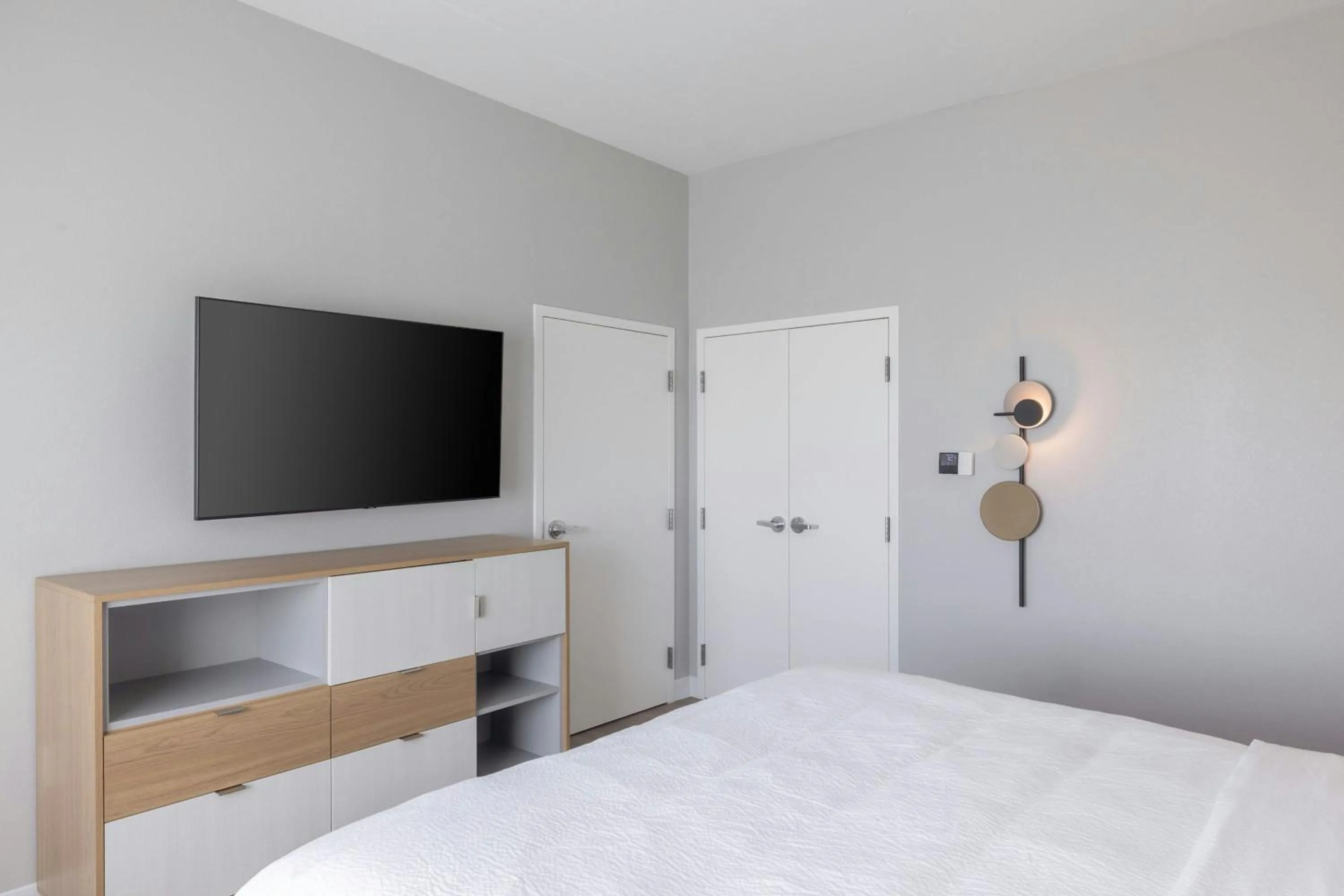 Bedroom, Bed in TownePlace Suites Dayton Beavercreek