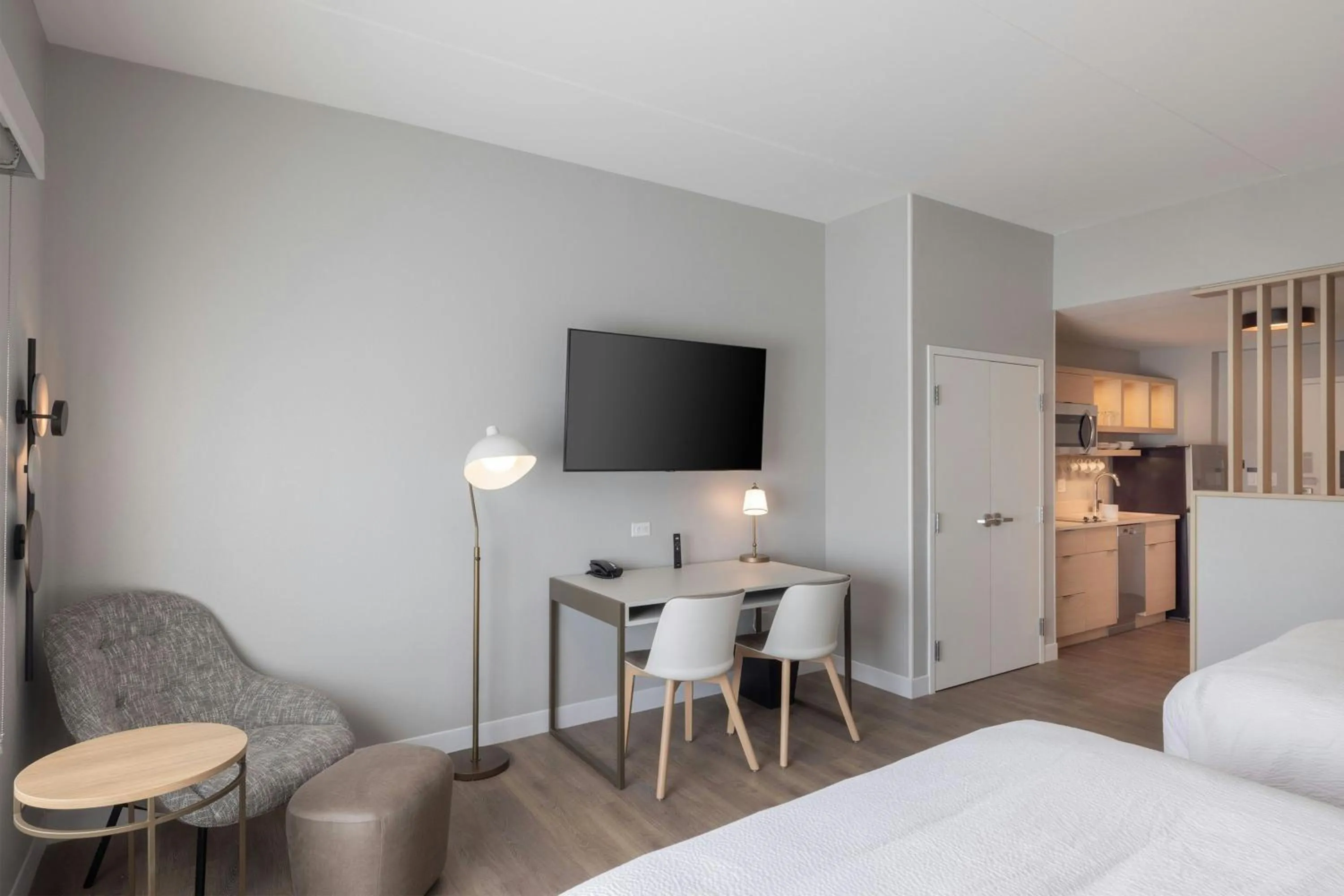 Lounge or bar, Bed in TownePlace Suites Dayton Beavercreek