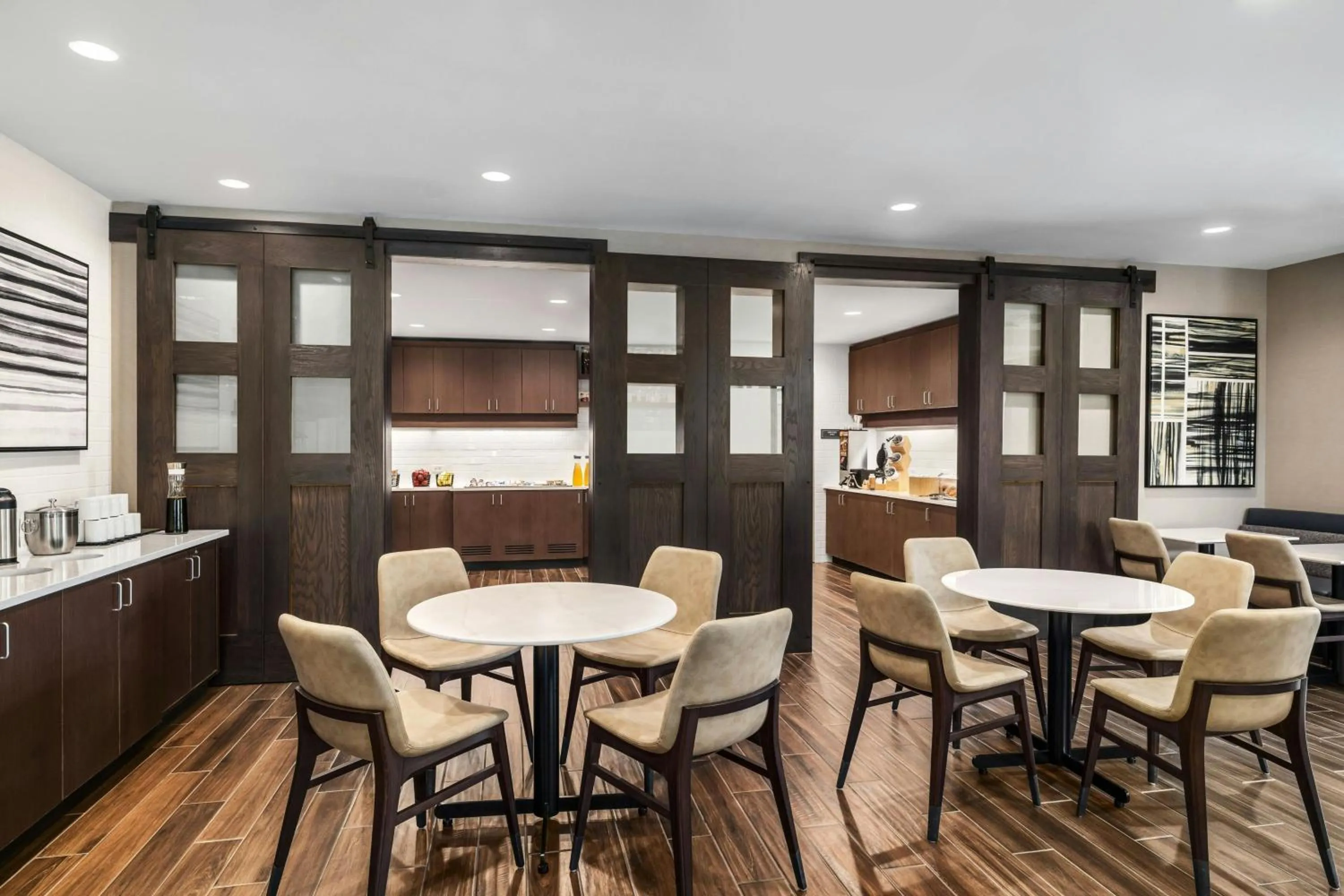 Breakfast in Residence Inn Richmond Airport