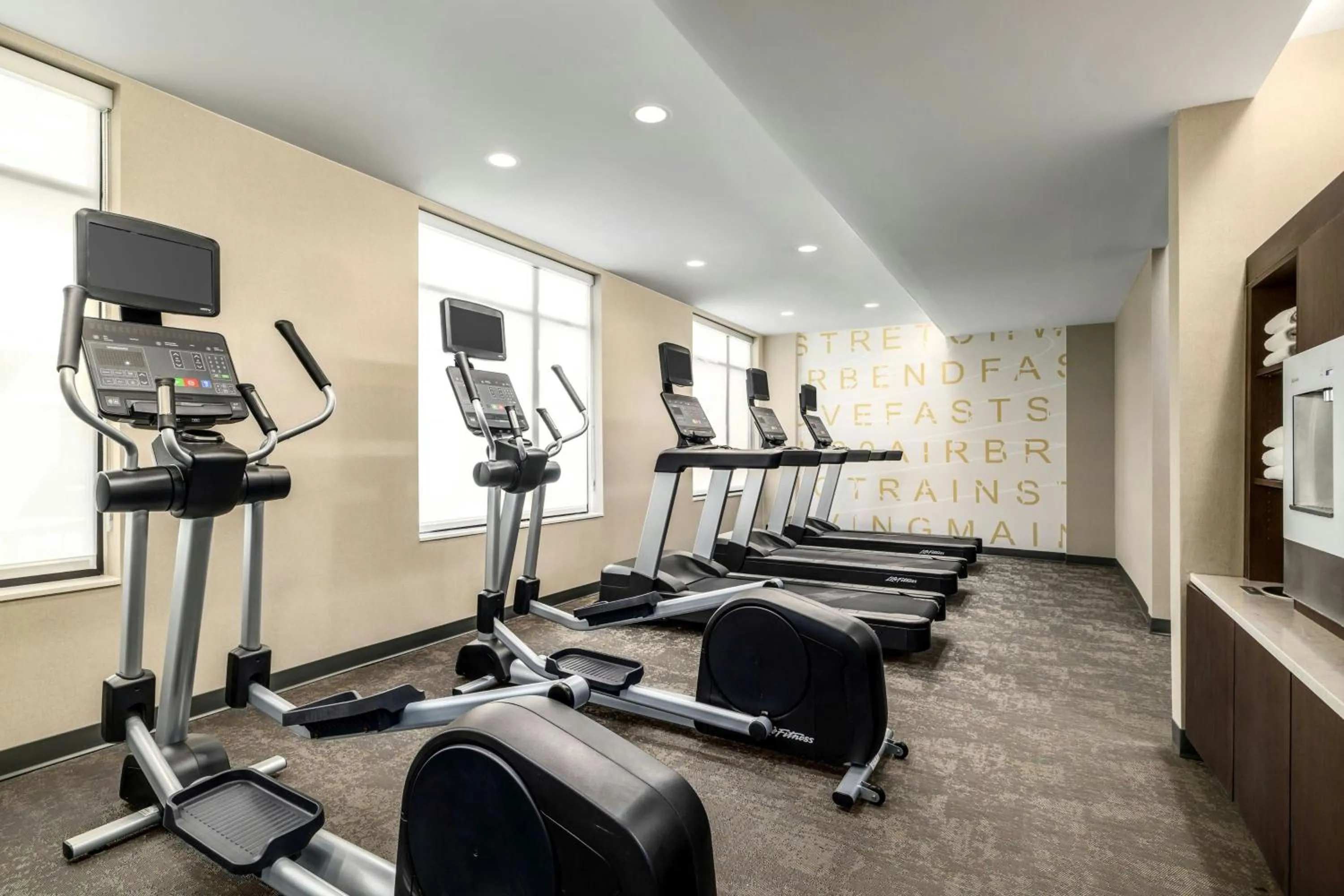 Fitness centre/facilities in Residence Inn Richmond Airport