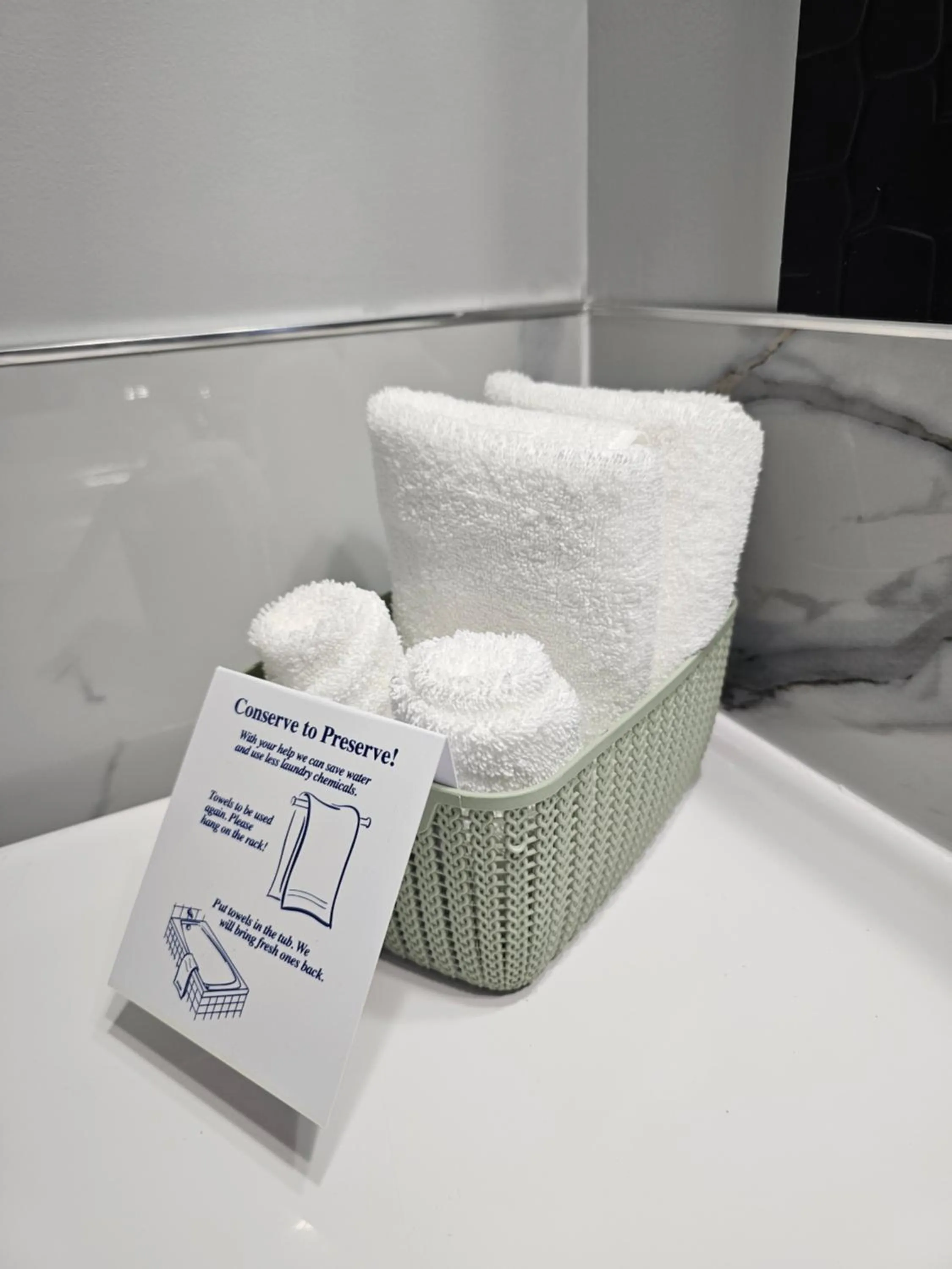 Bed in Arrowhead Inn by Baaman's