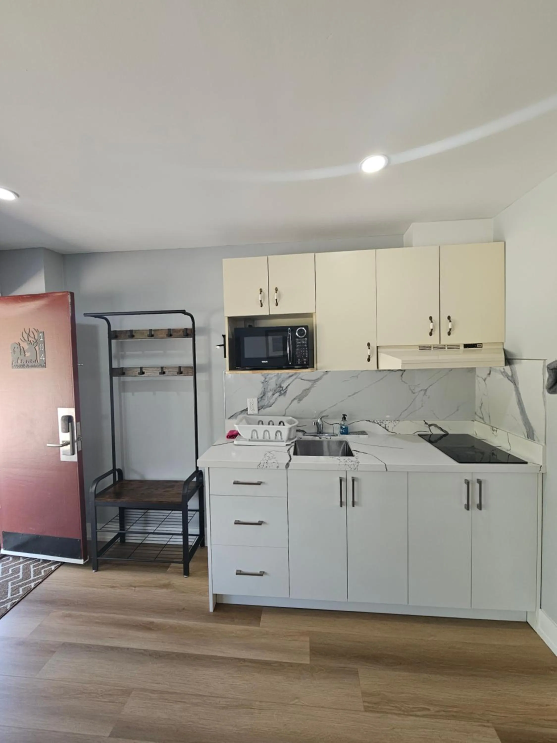 Arrowhead Inn by Baaman's