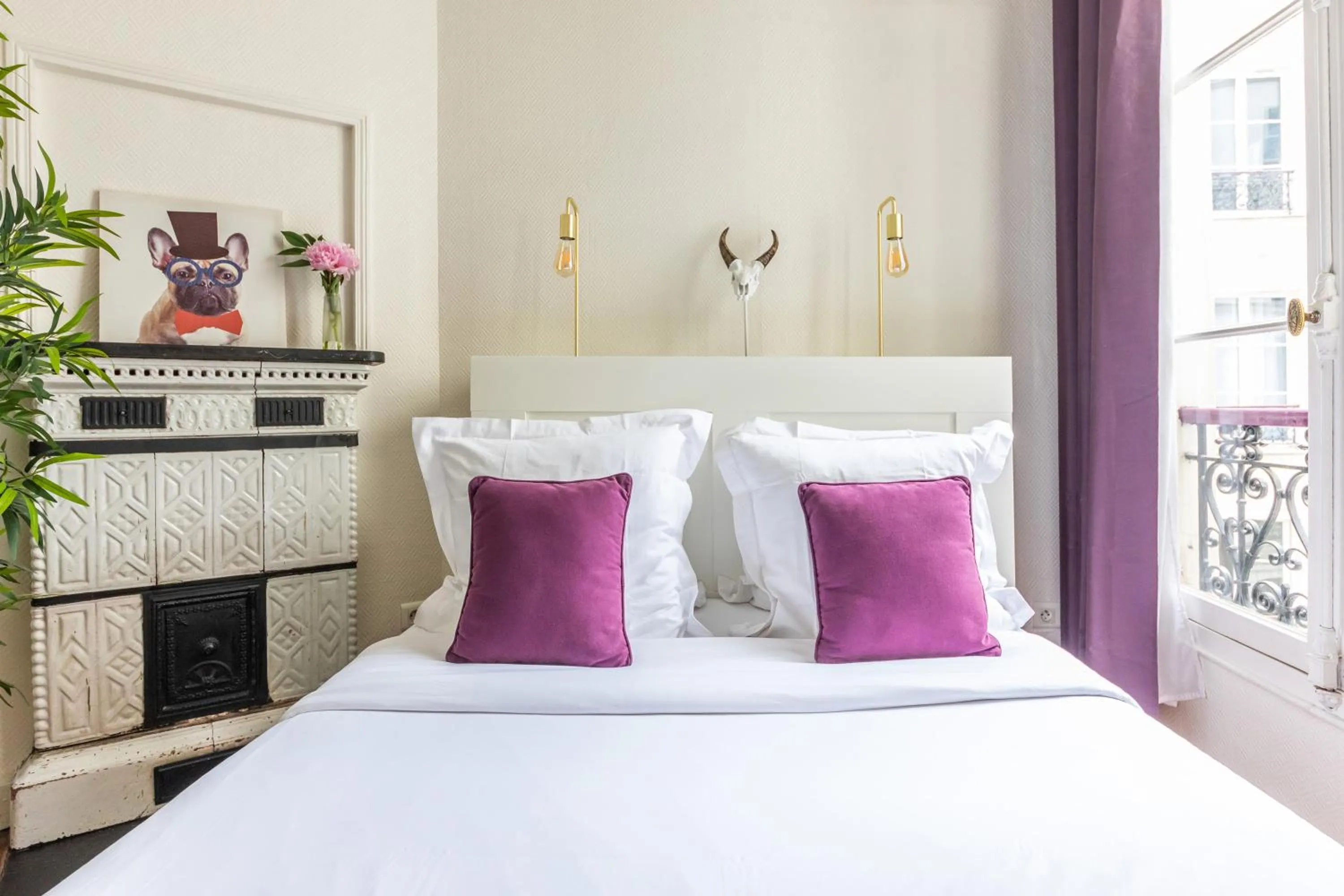 Bedroom, Bed in Appartements Bergère