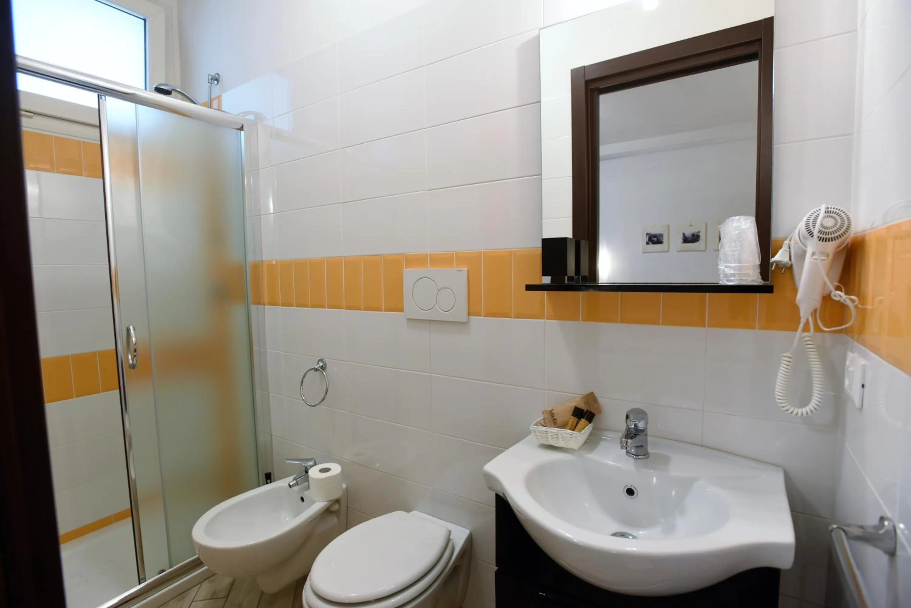 Bathroom in Camere Le Vie di Omero