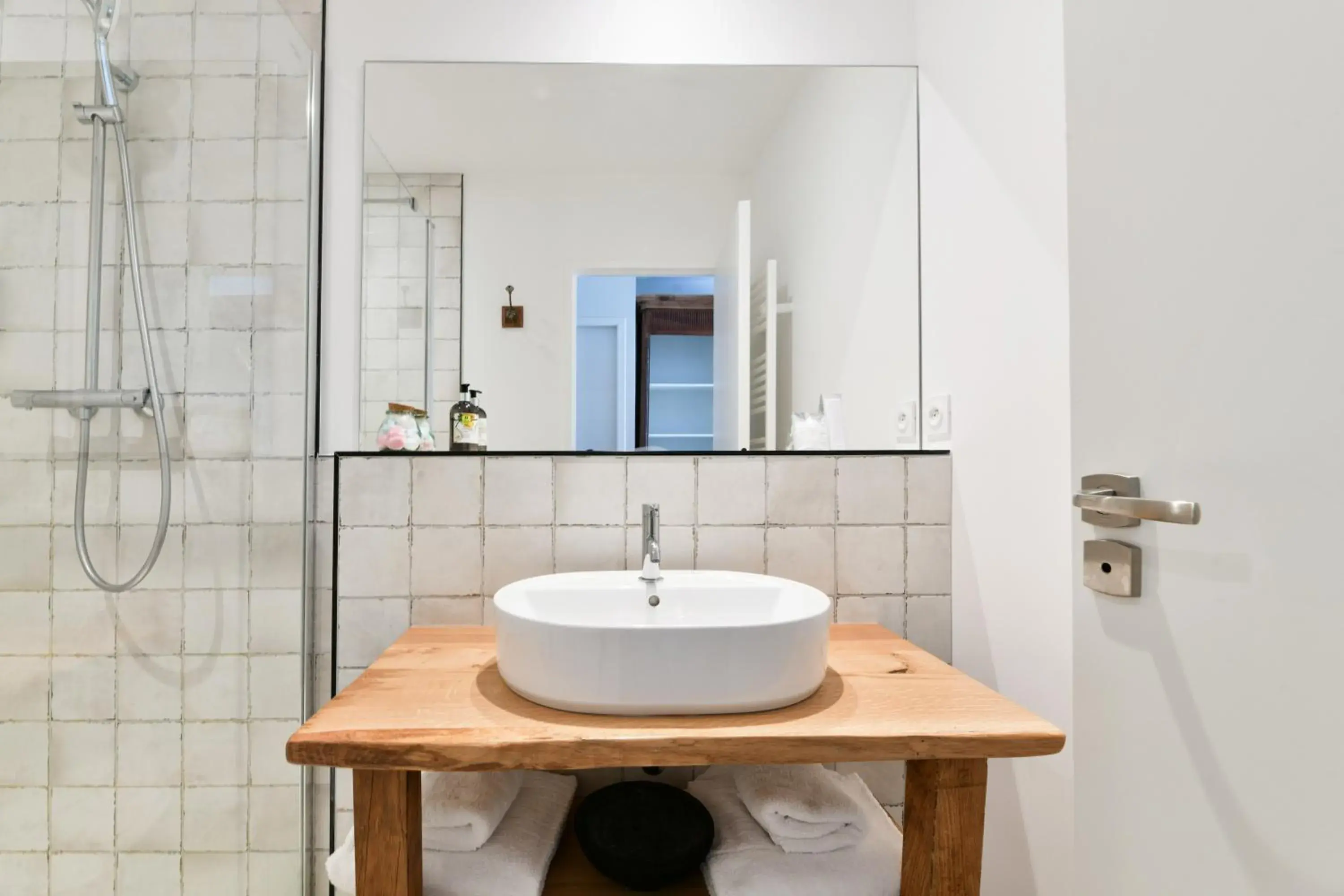 King Room with Balcony in Logis Hôtels Gnàc é Pause King Room with Balcony in Logis Hôtels Gnàc é Pause