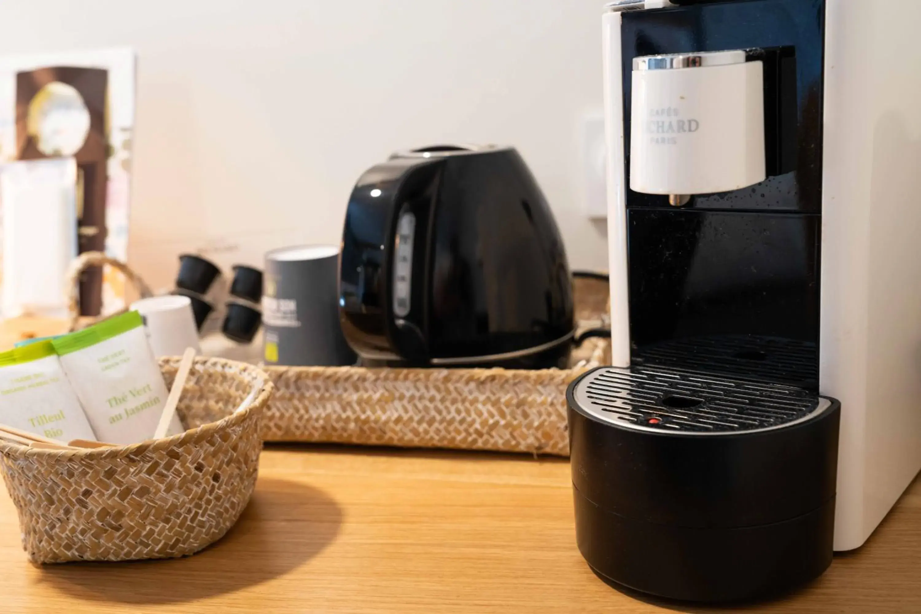 Superior King Room in Logis Hôtels Gnàc é Pause Superior King Room in Logis Hôtels Gnàc é Pause