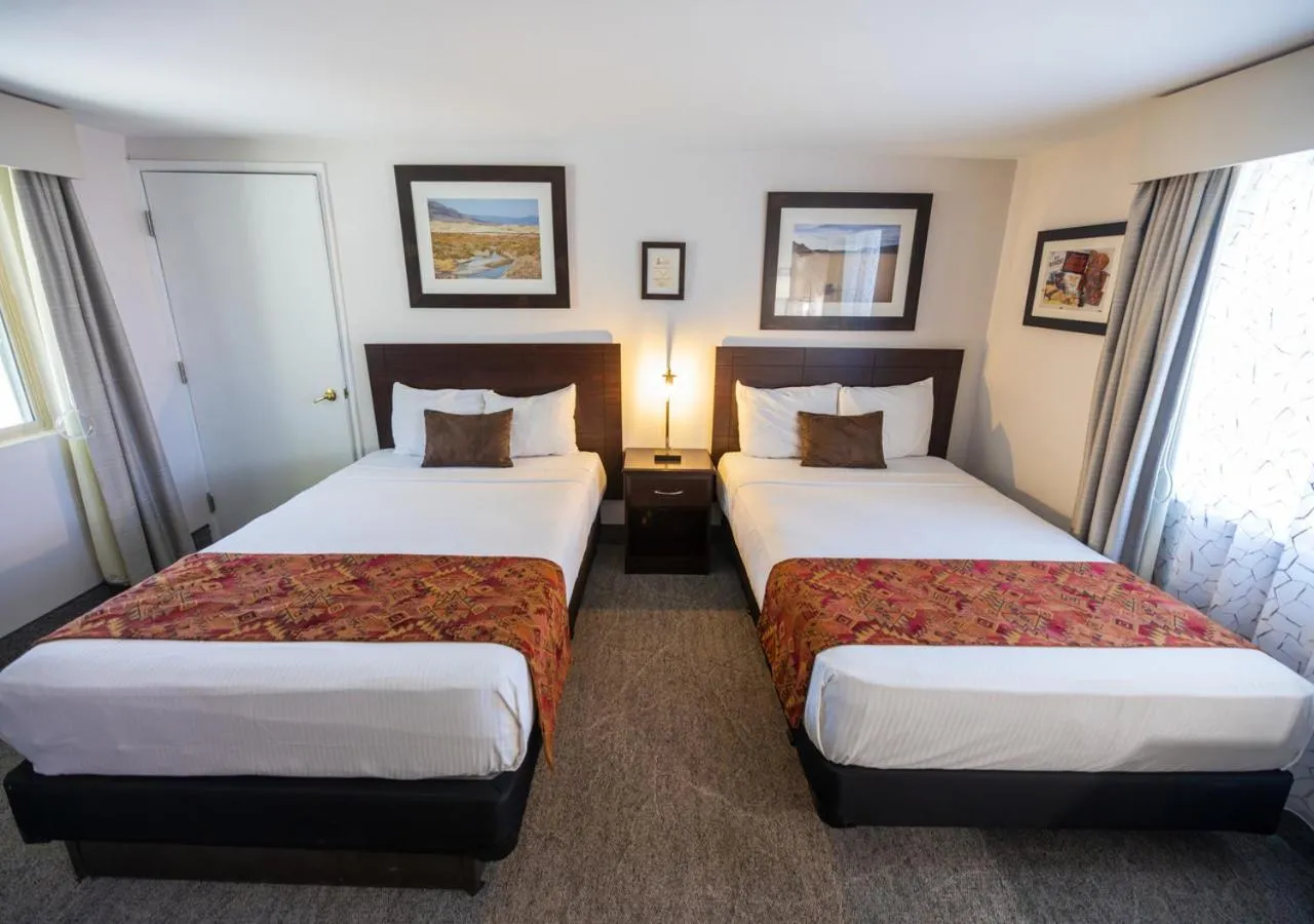 Bedroom, Bed in Stovepipe Wells Village