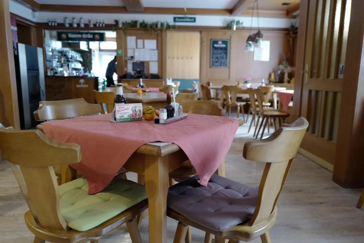 Restaurant/places to eat in Hotel Stern