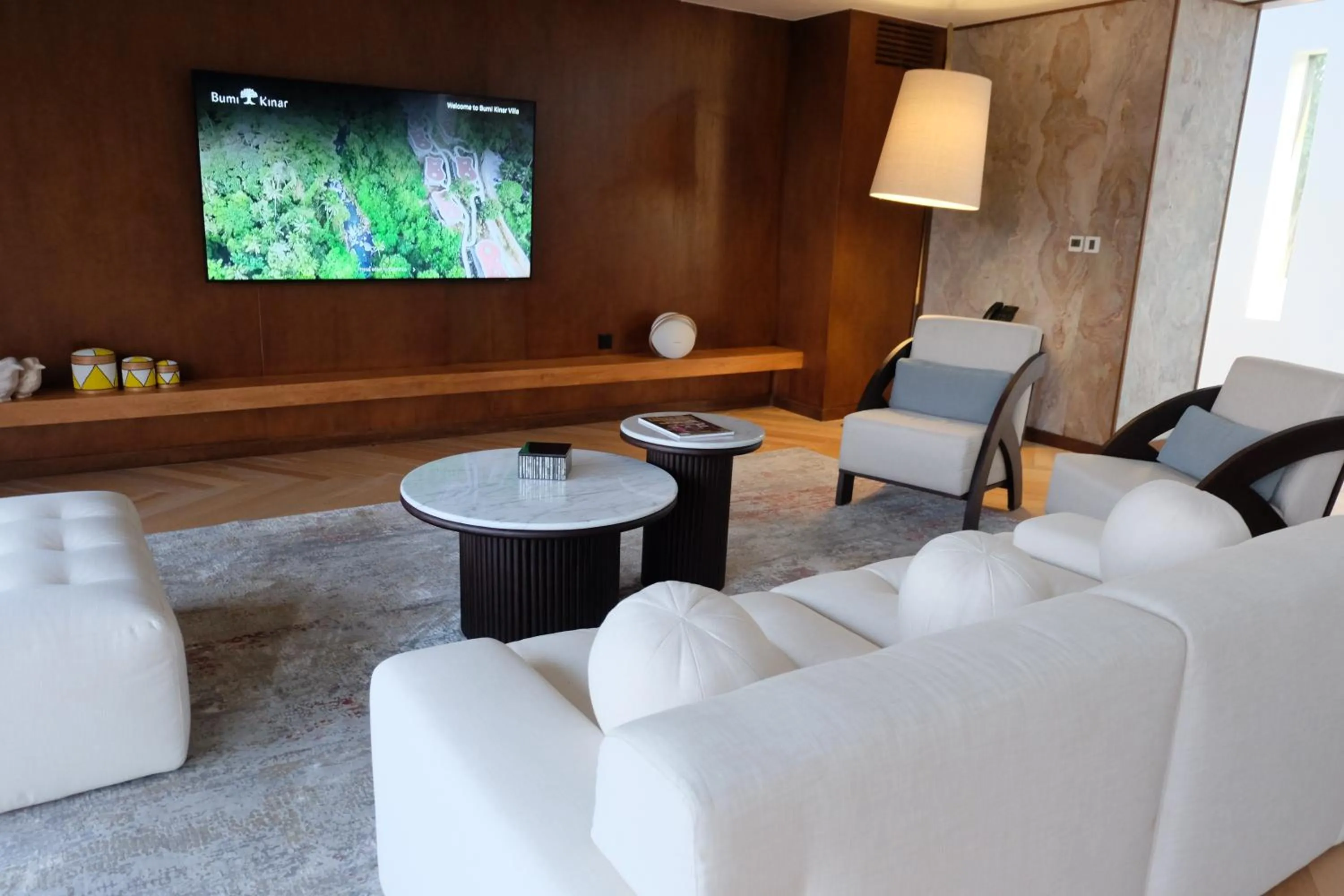 TV and multimedia in Bumi Kinar Skylight