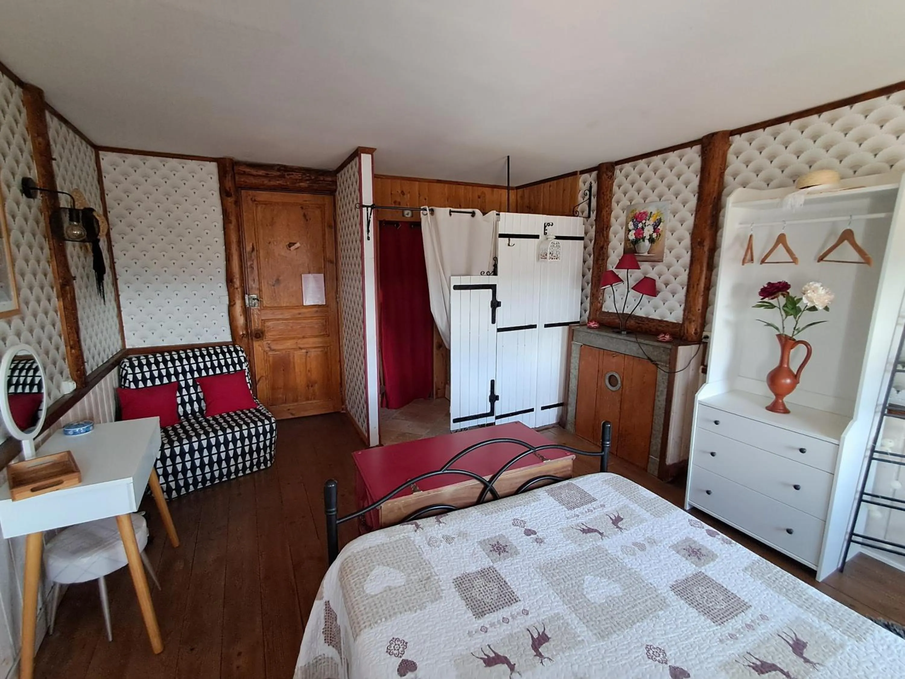 Bed in Le Relais De Rochepaule