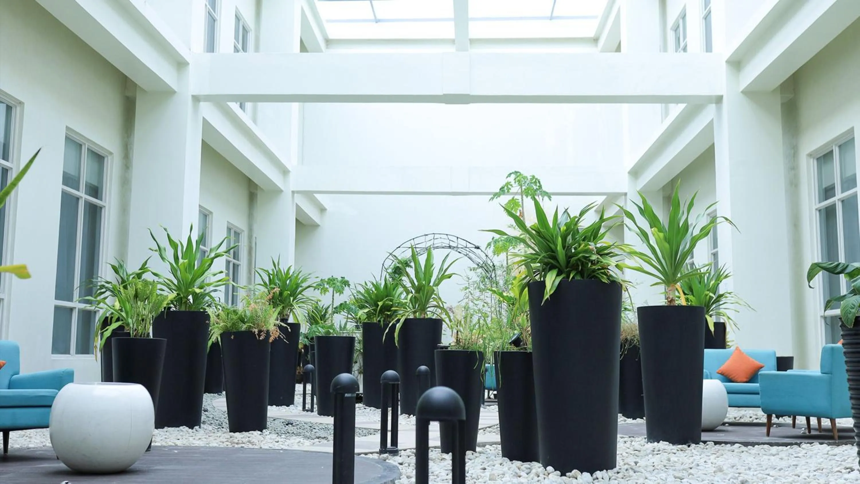 Property building in Private Rooms in Historic Manila Chinatown