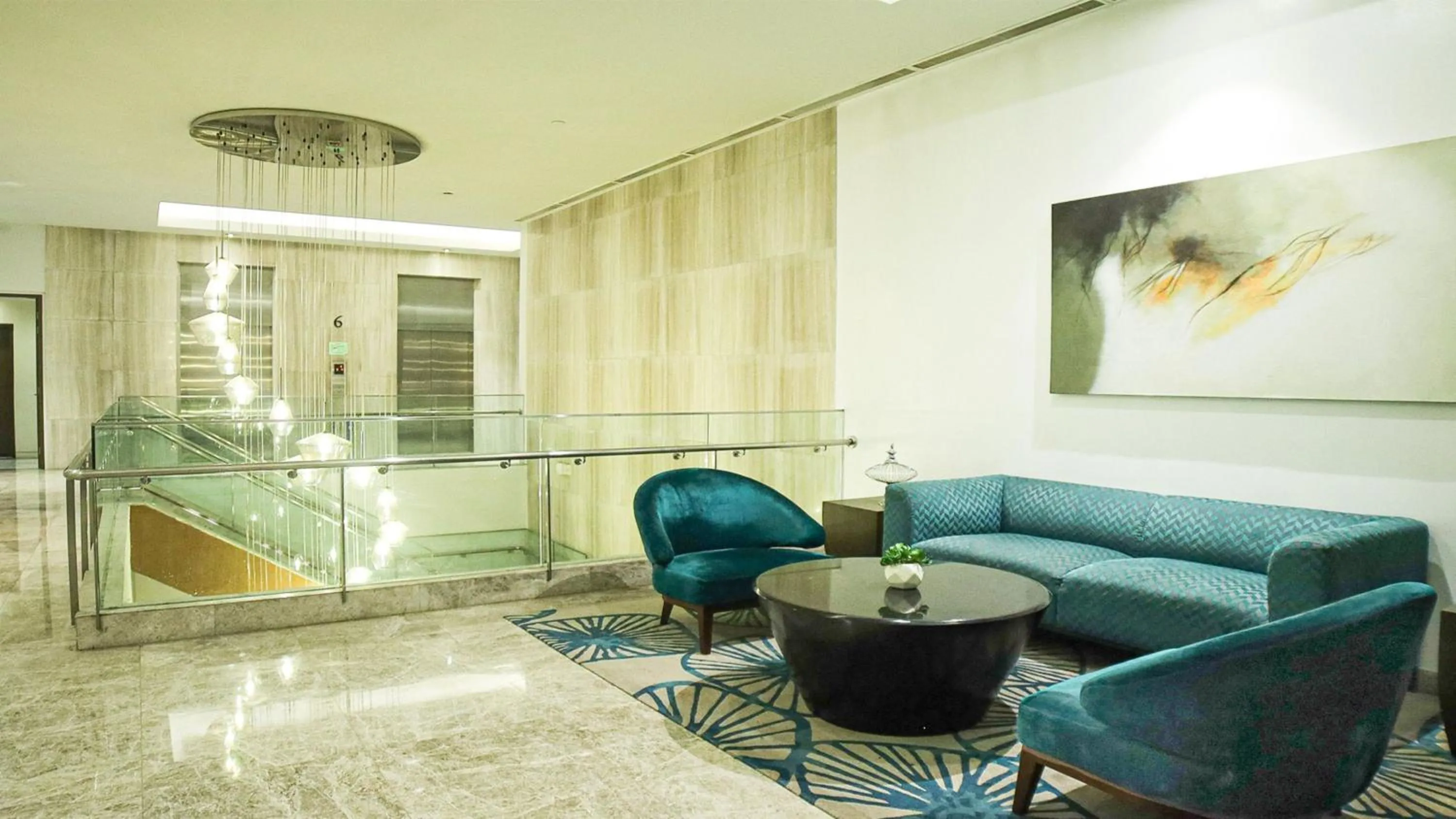 Living room in Private Rooms in Historic Manila Chinatown