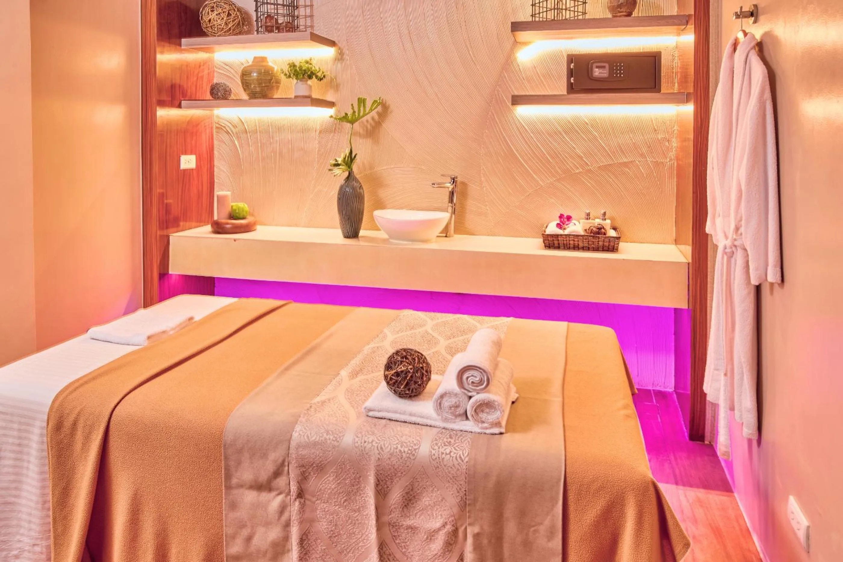 Spa and wellness centre/facilities, Bed in Poolside Escape Near Boracay's Iconic Keyhole