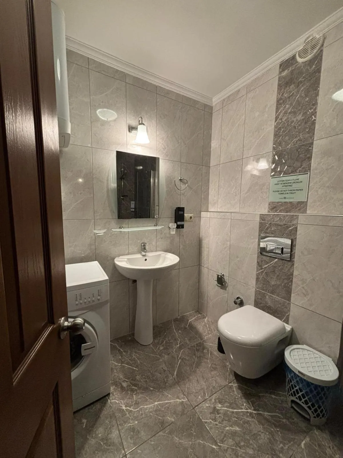 Bathroom in Dores Residence