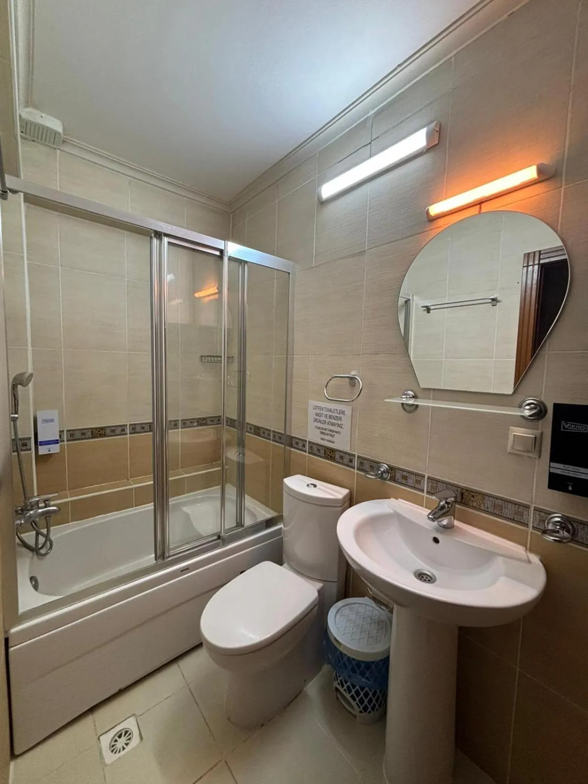 Bathroom in Dores Residence