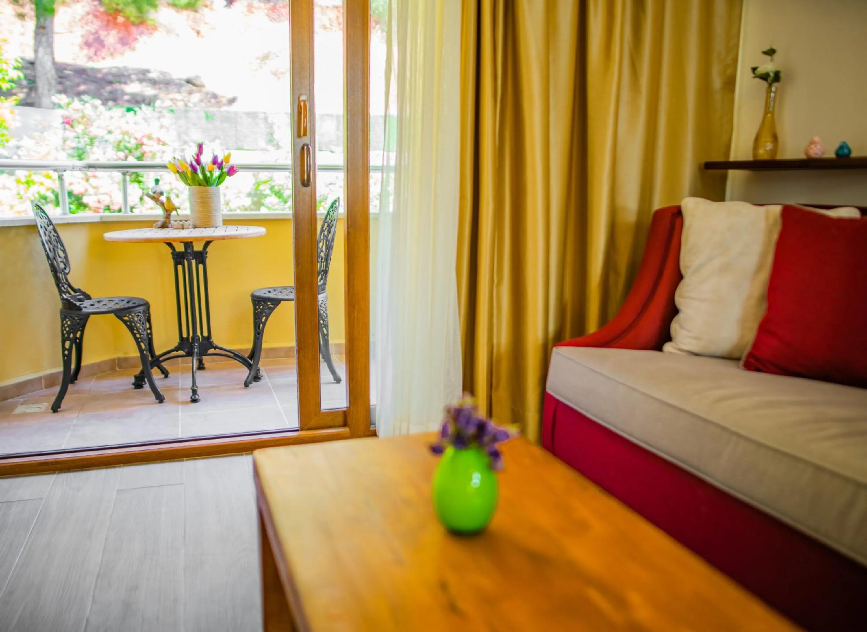 Balcony/Terrace, Bed in Dores Residence
