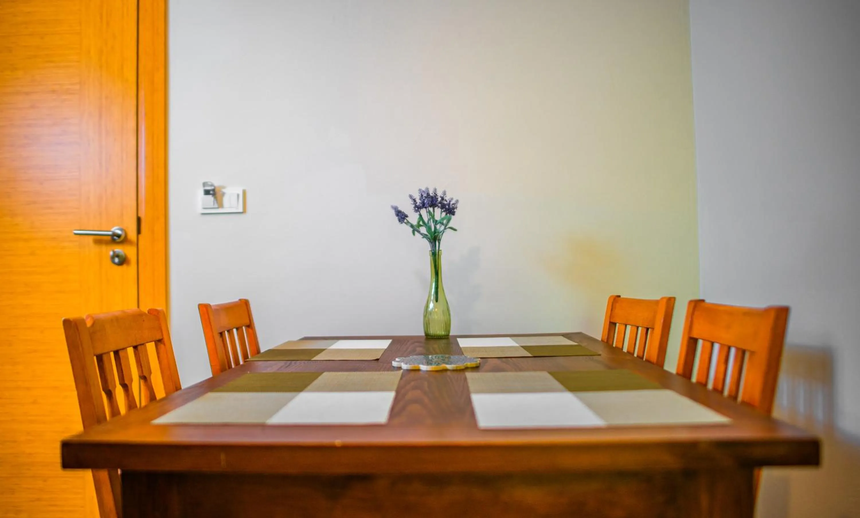Dining area in Dores Residence