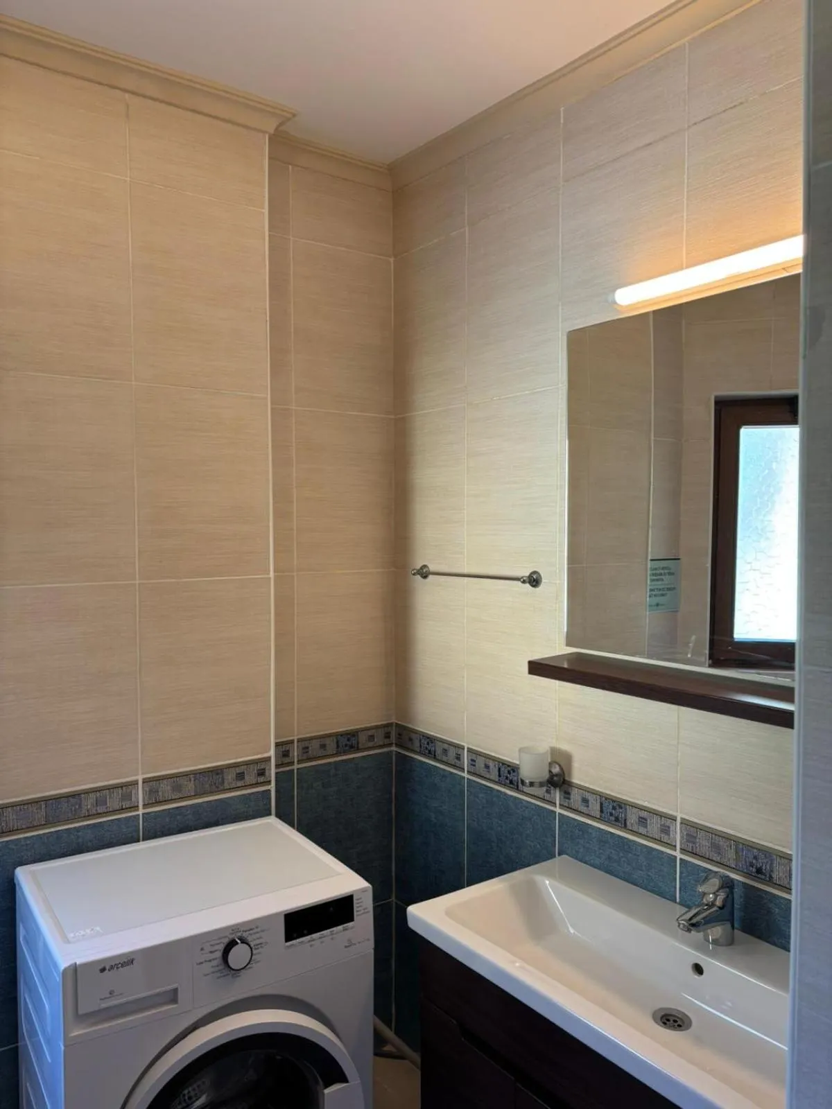 Toilet in Dores Residence