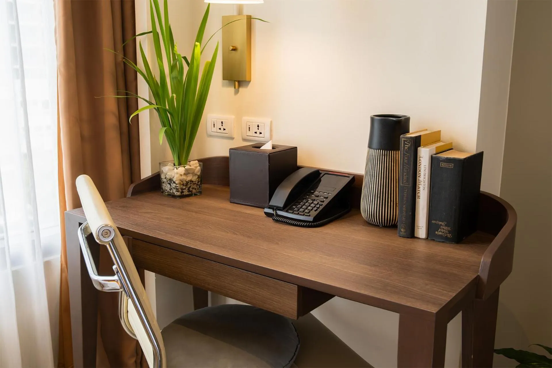 Bedroom in Modern City Stay Near Manila Bay Attractions