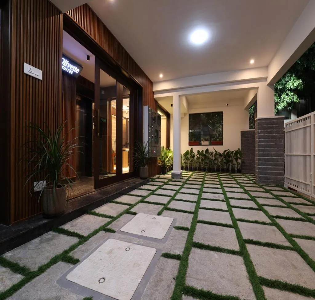 Property building in Olivette Suites