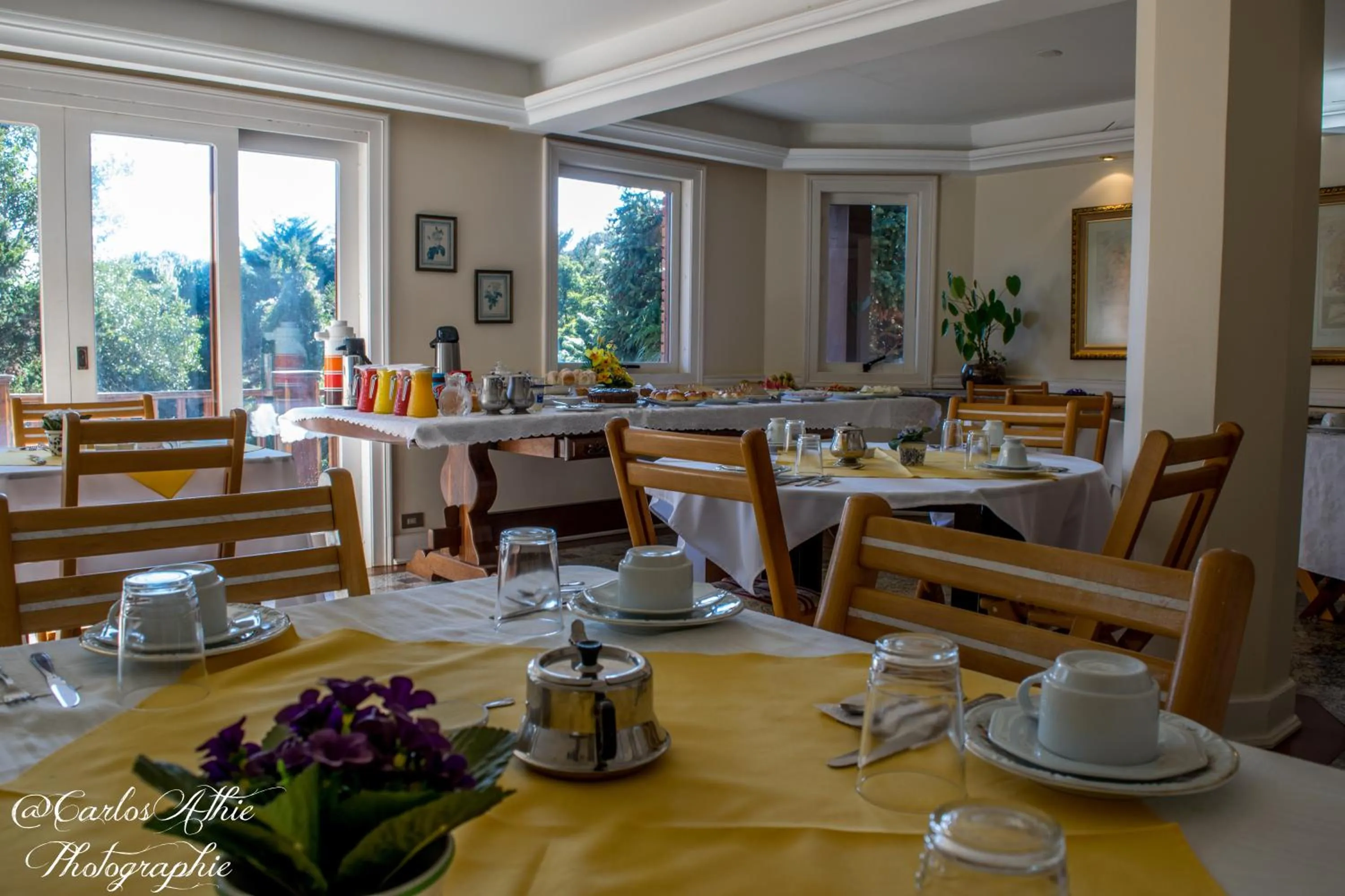Restaurant/places to eat in Villa da Esperança