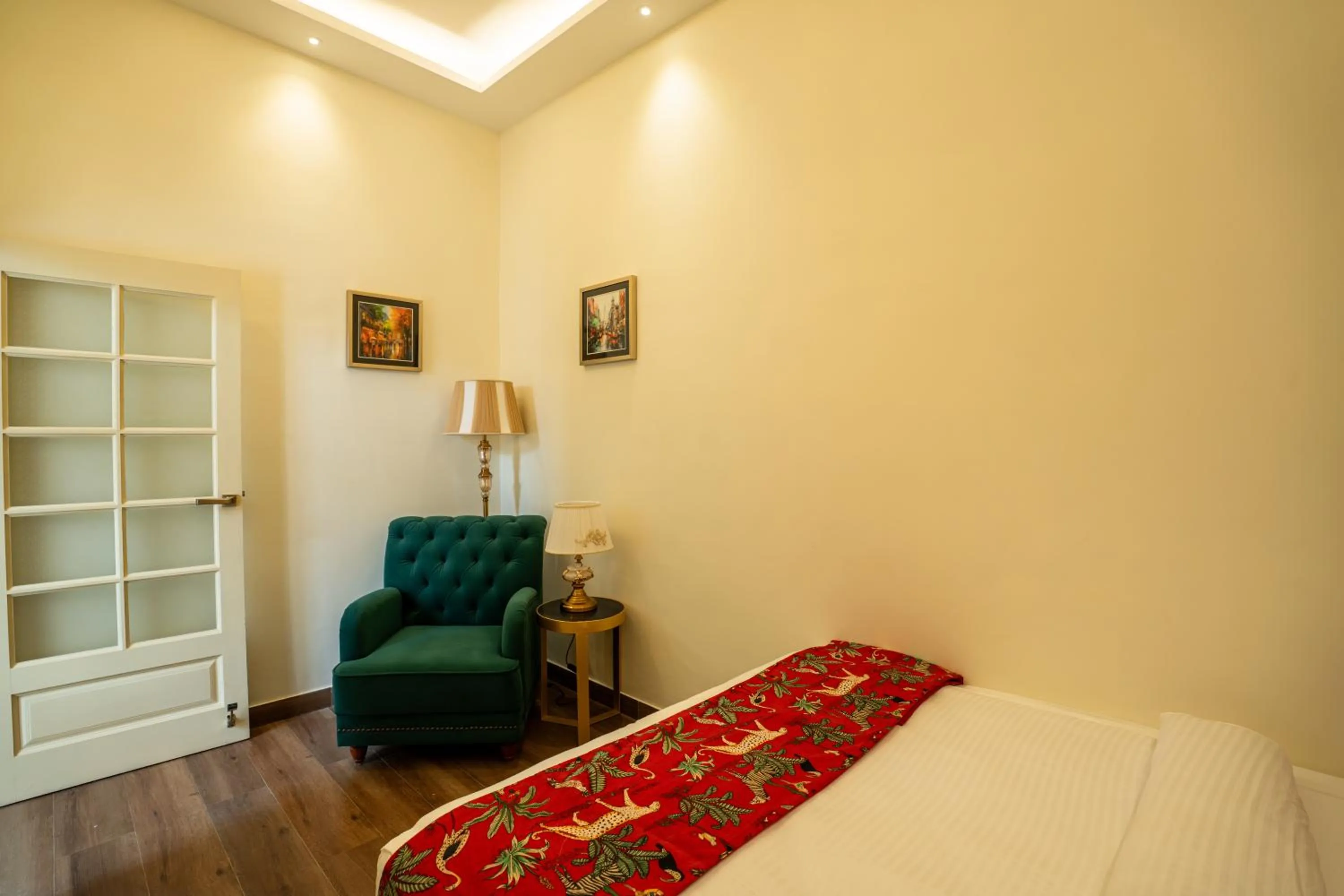 Seating area, Bed in Dolce Vita - Luxury Vacation Villas