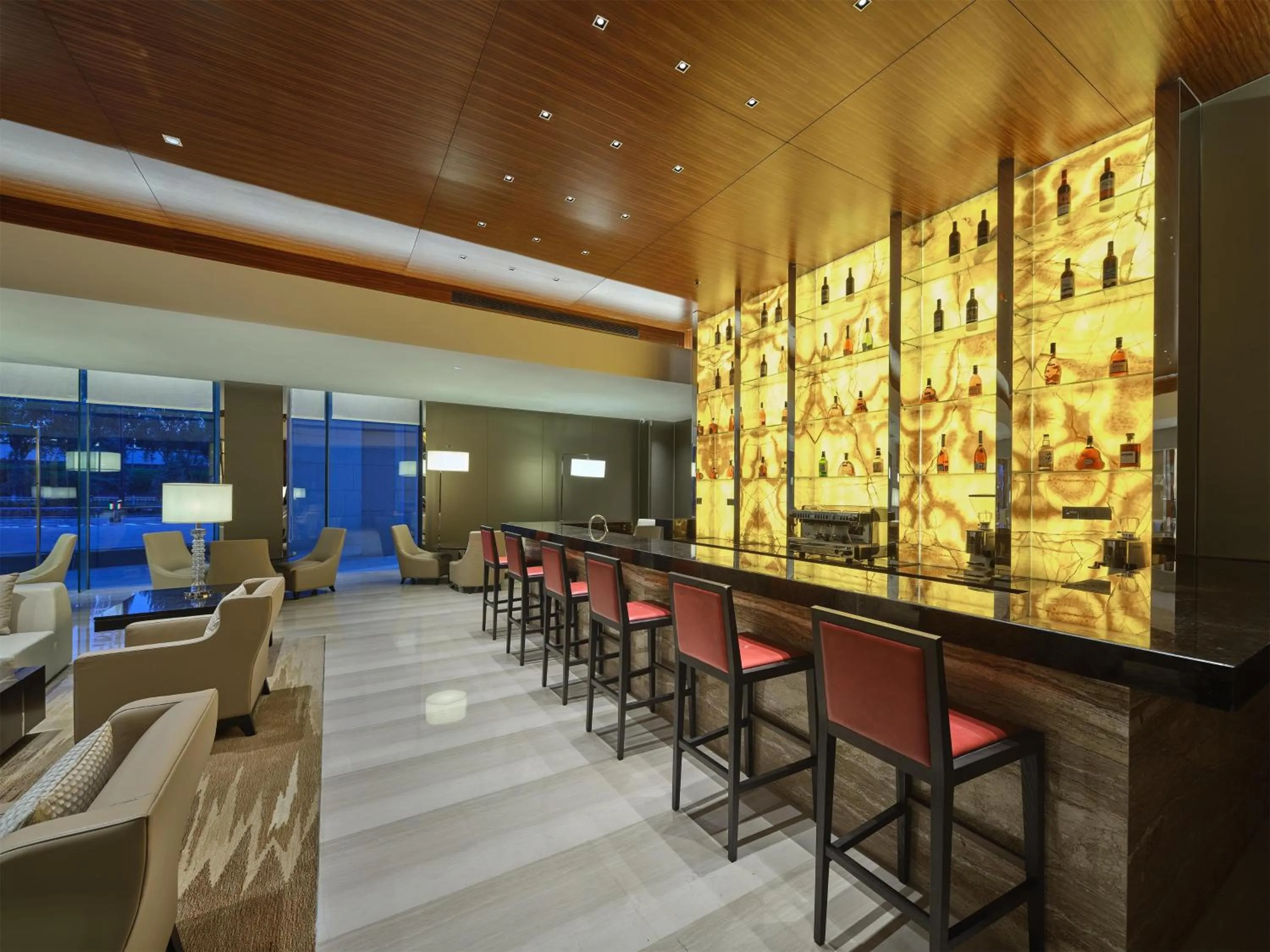 Lounge or bar in Hilton Harbin Exhibition Center