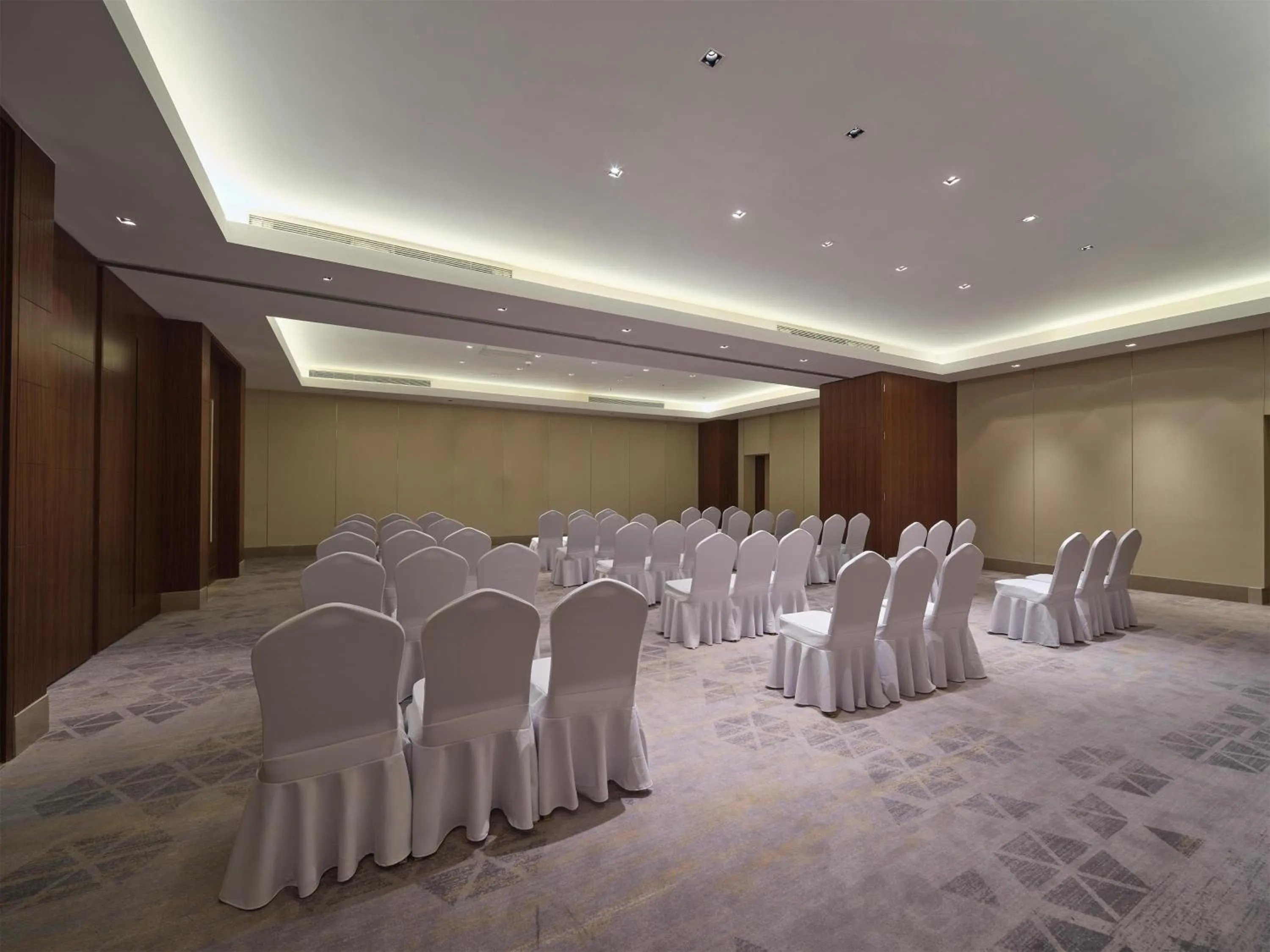 Meeting/conference room in Hilton Harbin Exhibition Center