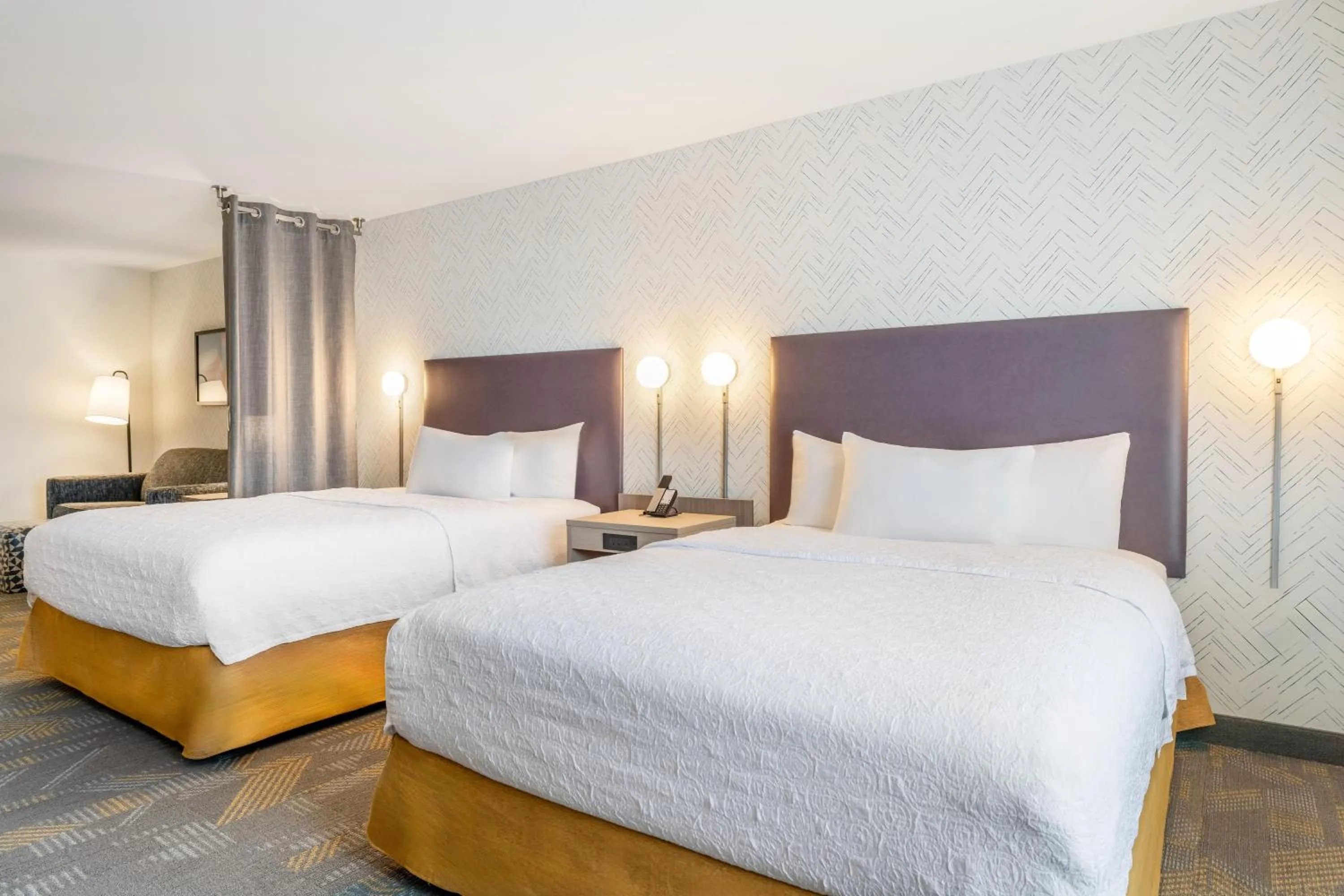 Bed in Home2 Suites By Hilton New Braunfels