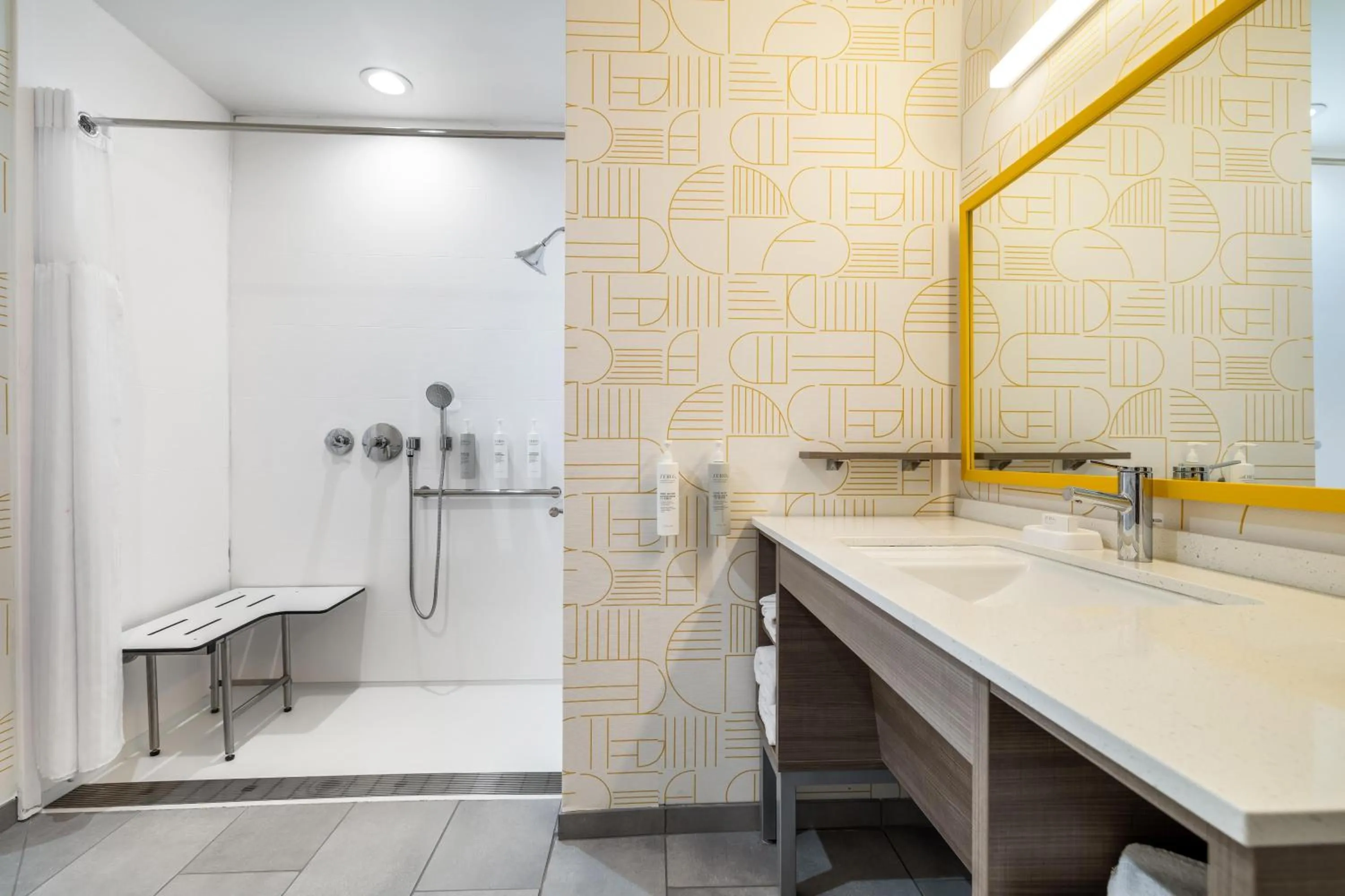 Bathroom in Home2 Suites By Hilton New Braunfels