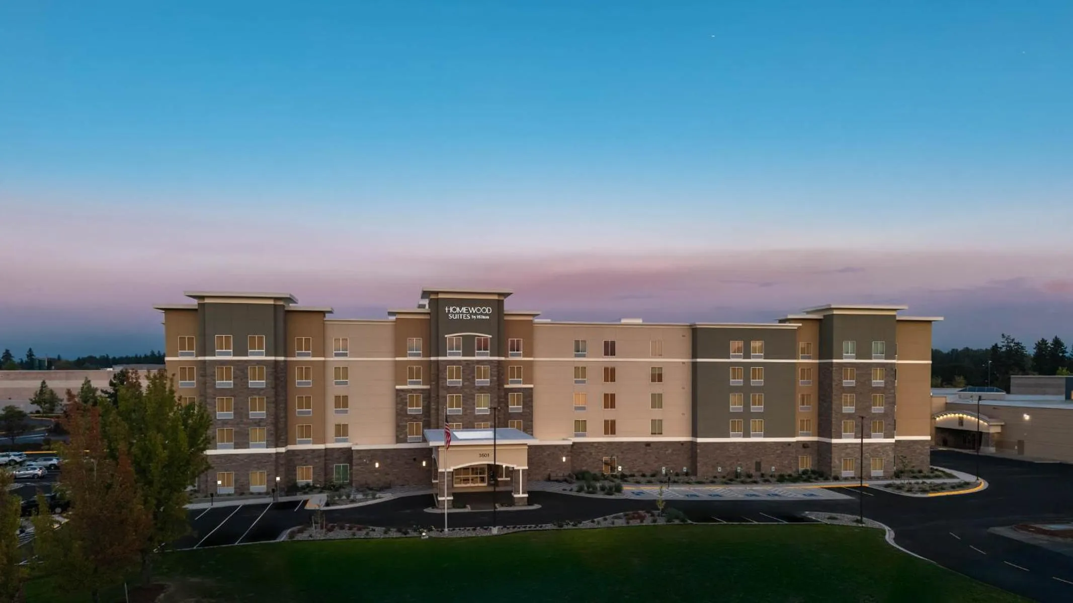 Property building in Homewood Suites By Hilton Puyallup Tacoma
