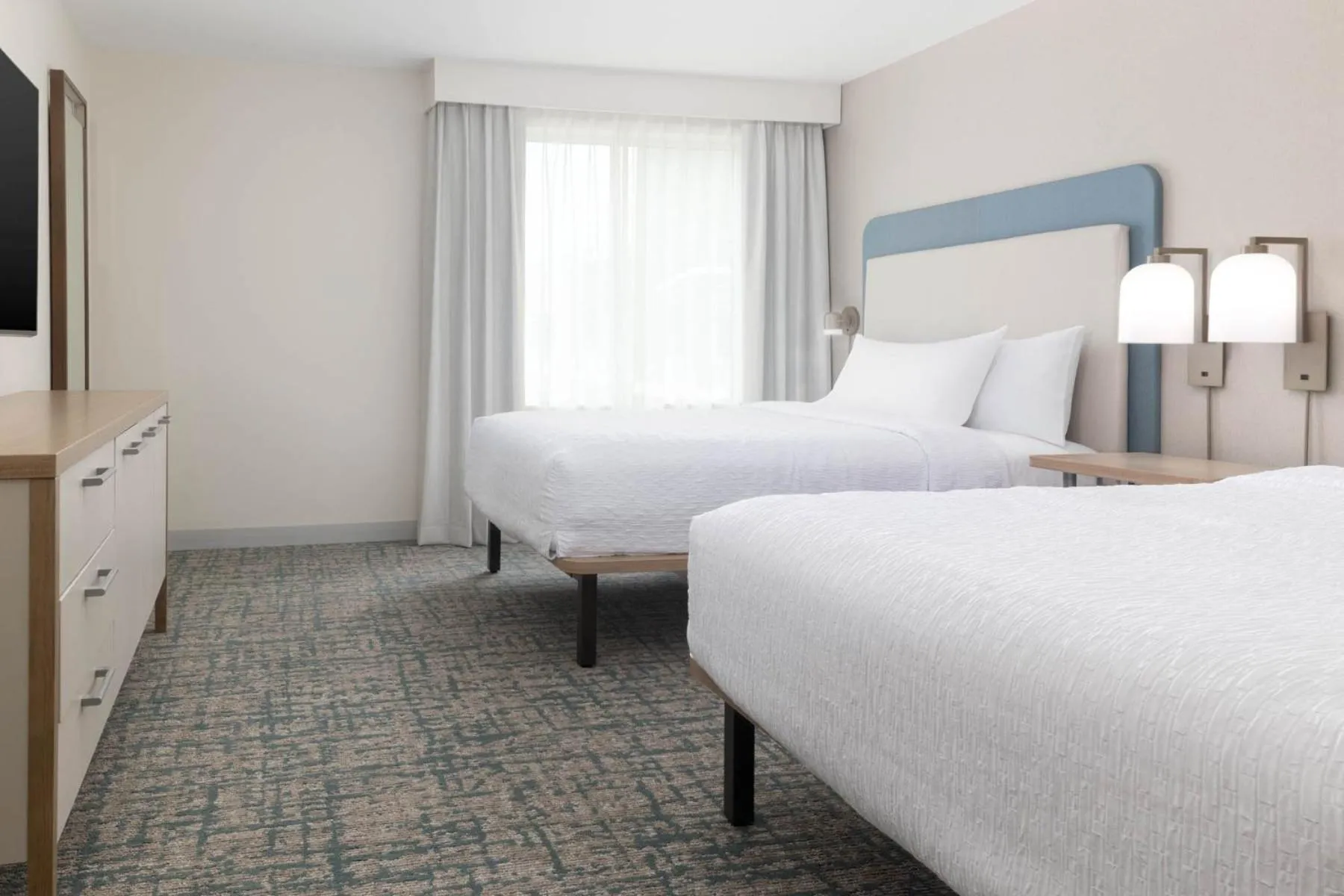 Bed in Homewood Suites By Hilton Puyallup Tacoma