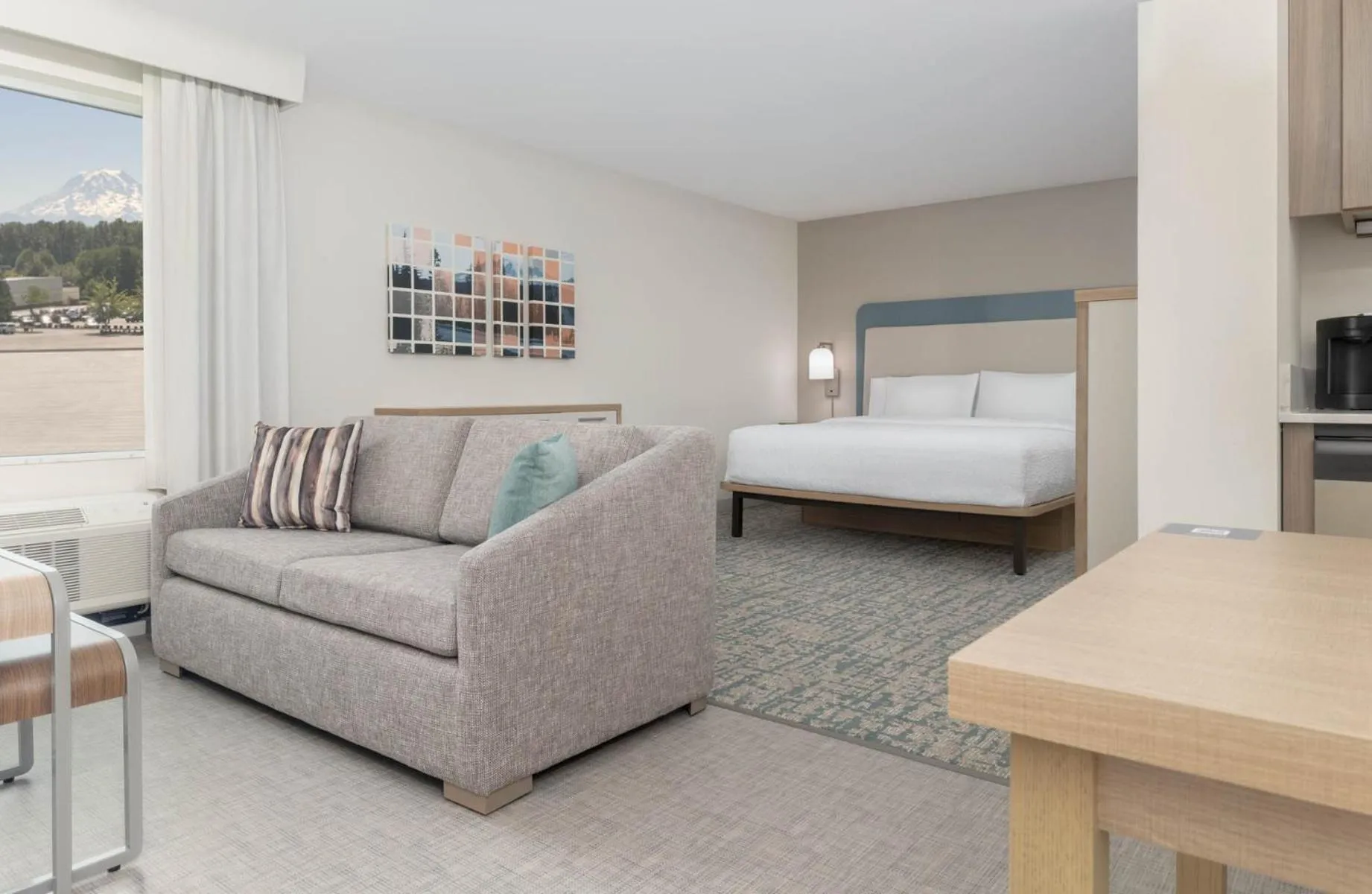 Photo of the whole room, Bed in Homewood Suites By Hilton Puyallup Tacoma