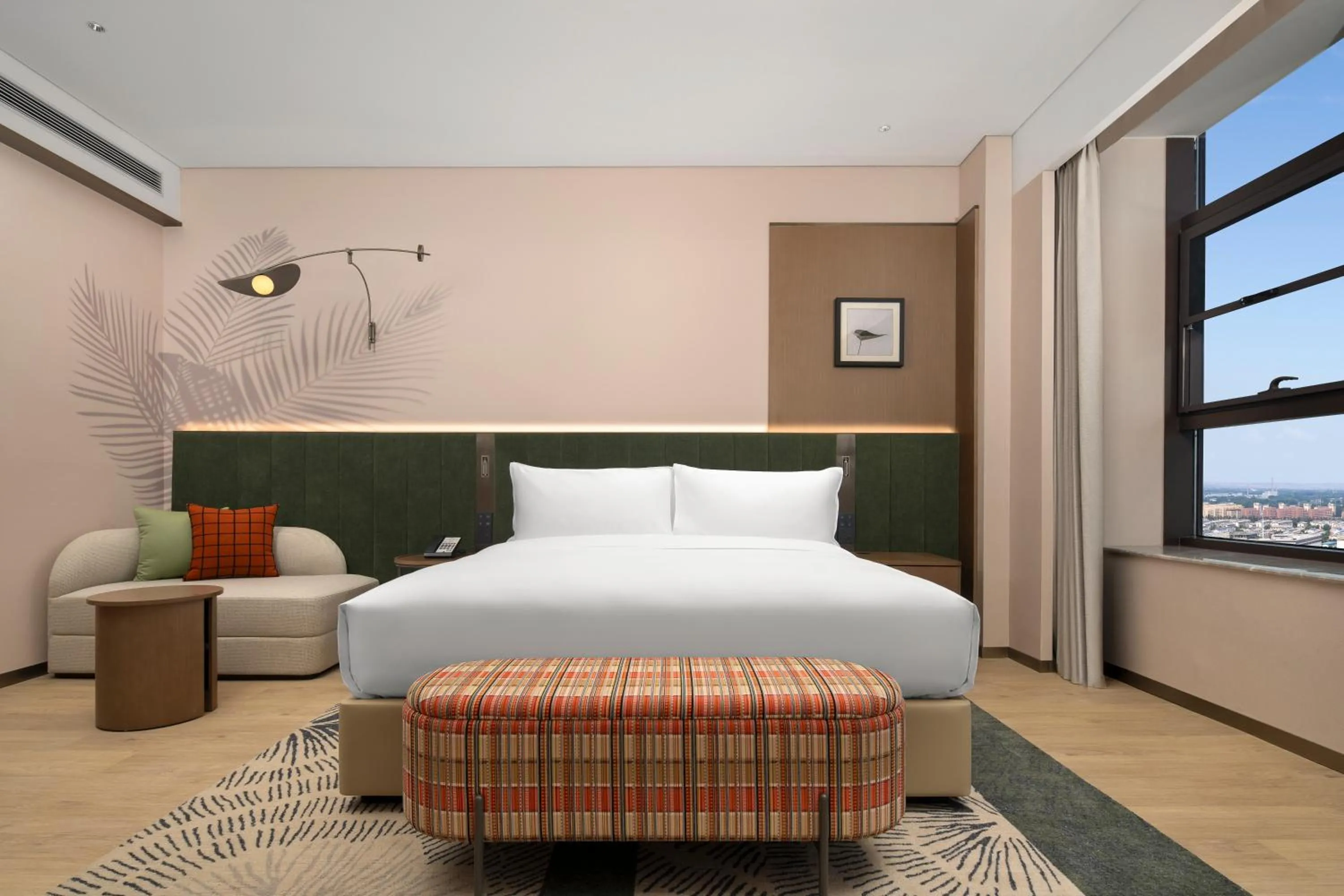 Bedroom, Bed in Hilton Garden Inn Zhongwei Shapotou