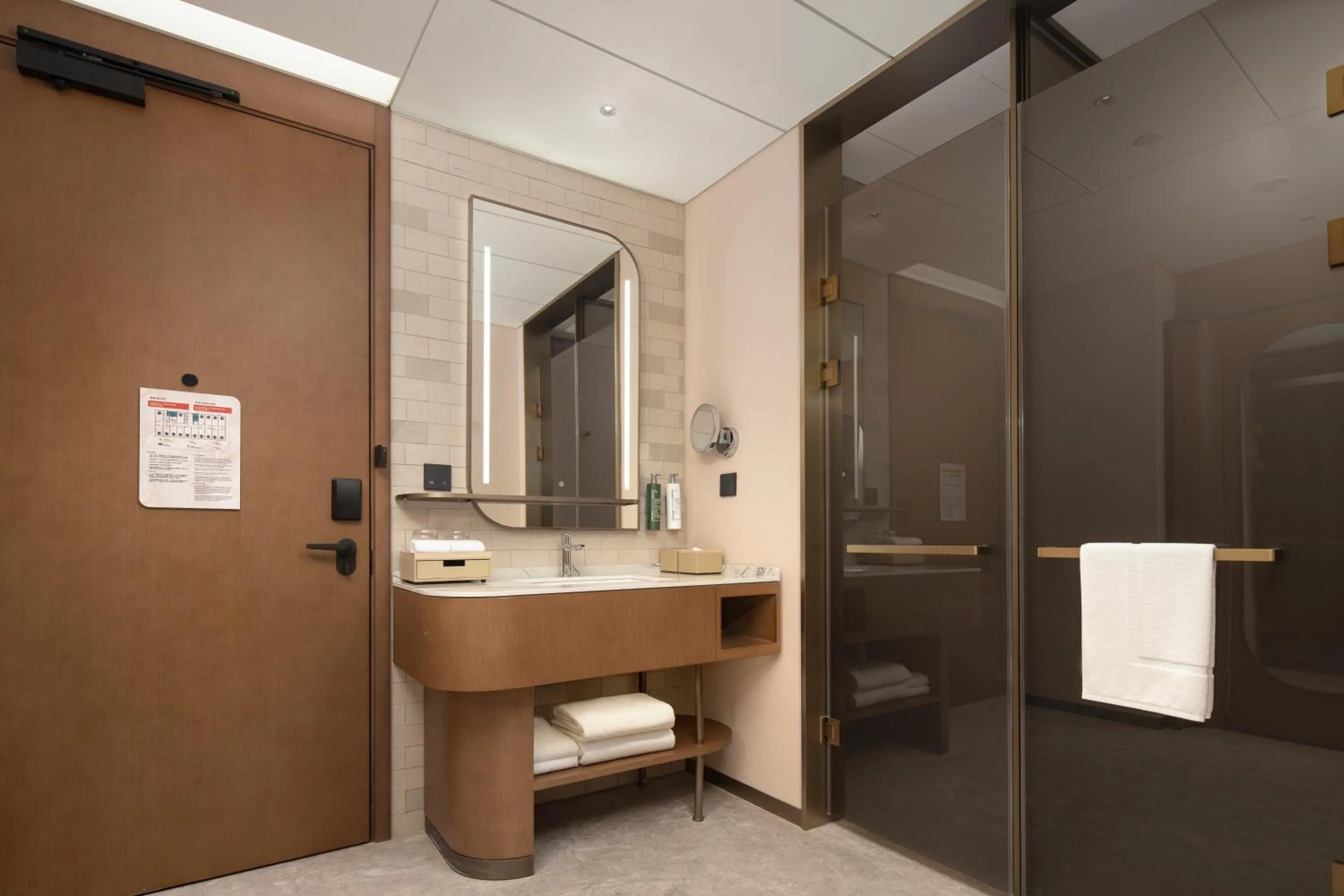 Shower in Hilton Garden Inn Zhongwei Shapotou