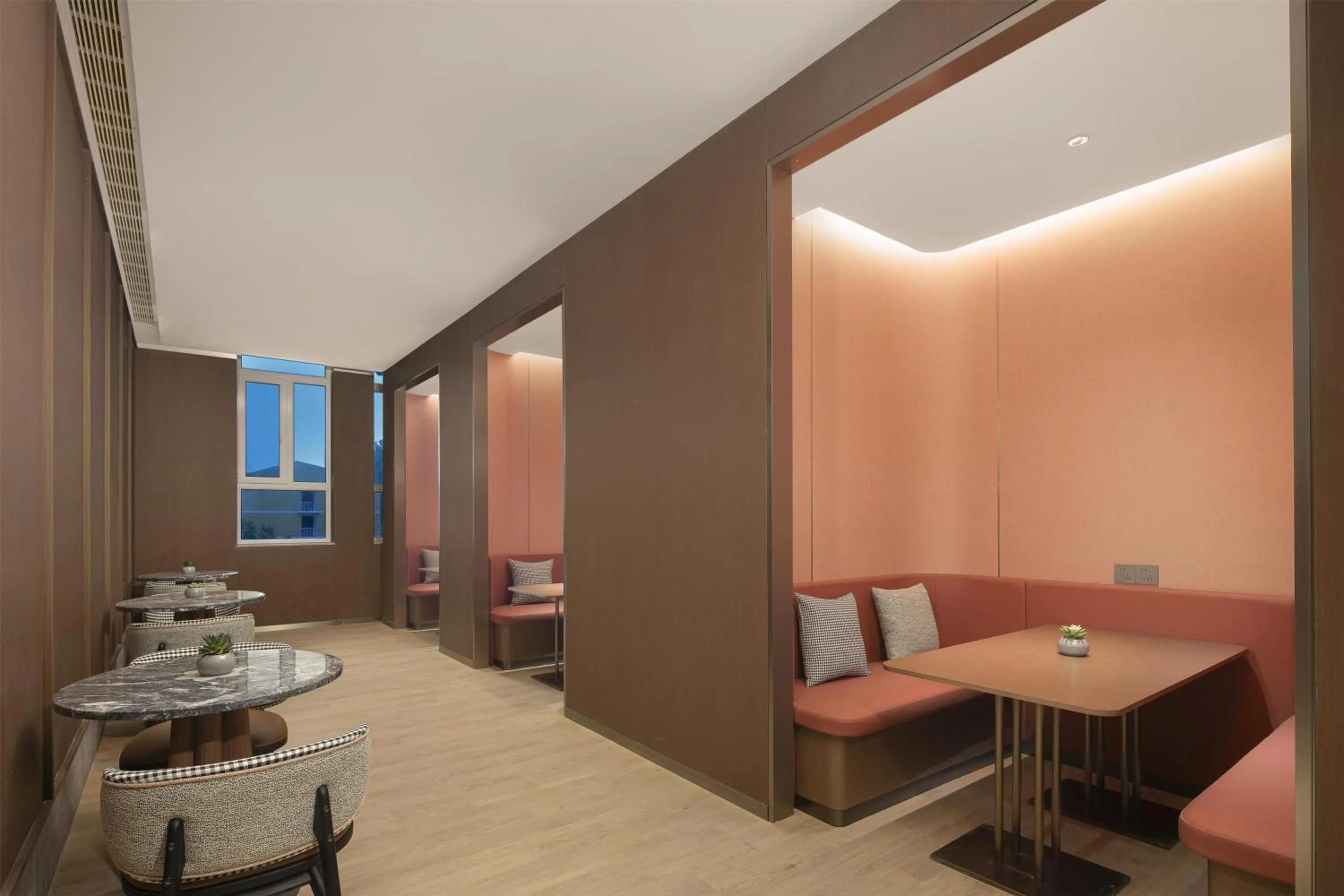 Lobby or reception in Hilton Garden Inn Zhongwei Shapotou