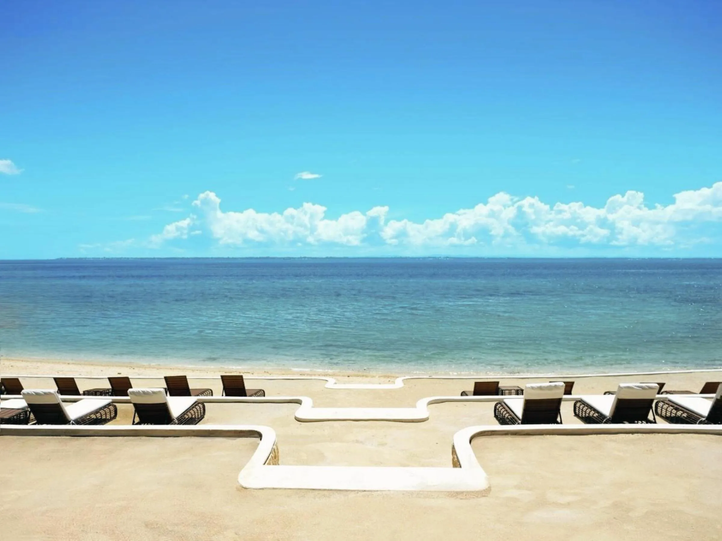 Mactan Island Stay Near Beach and Airport