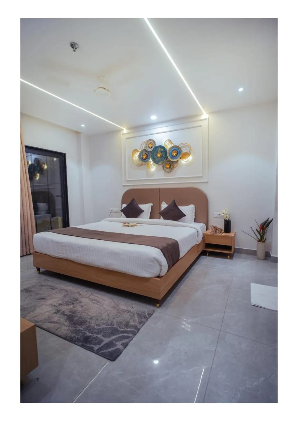 Bed in Ira Retreat Varanasi