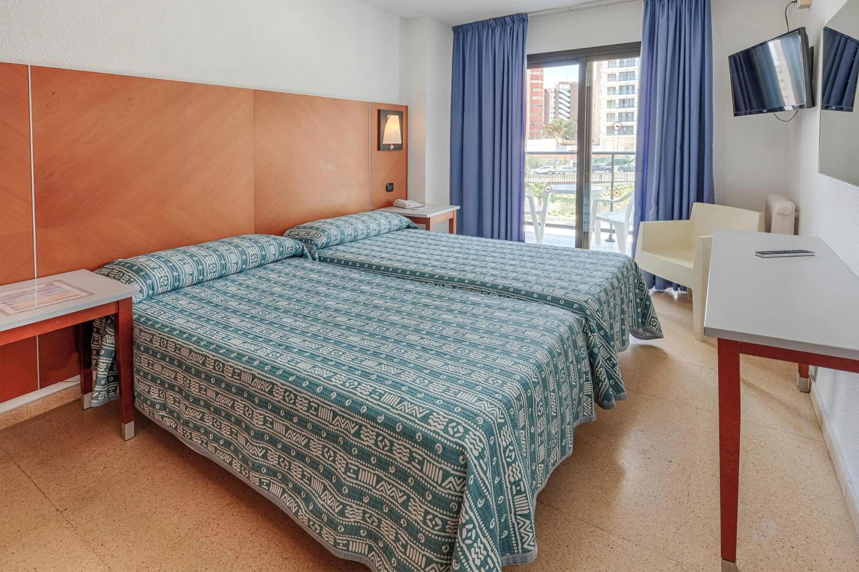 Photo of the whole room, Bed in Port Fiesta Park