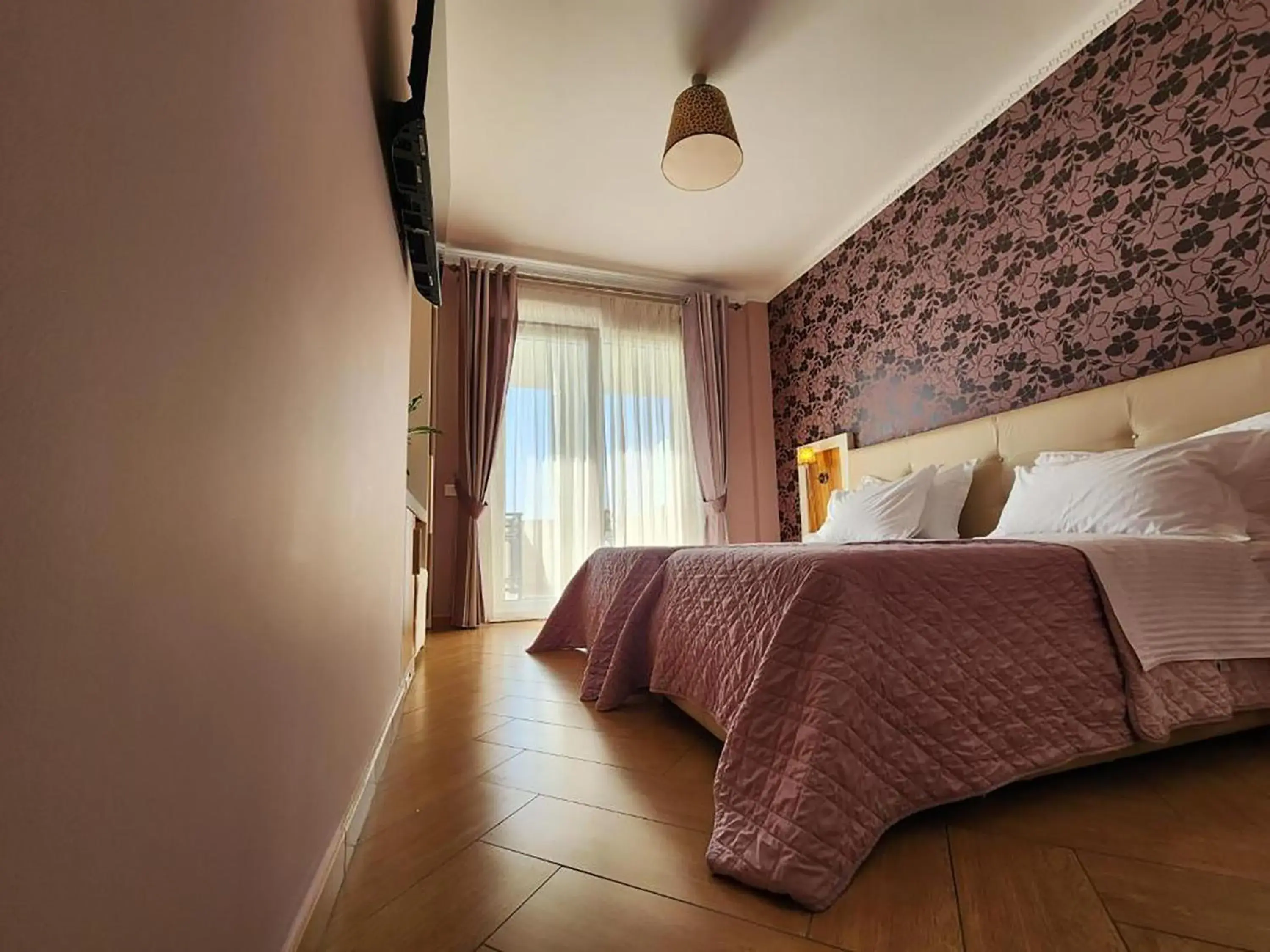 Standard Twin Room with Balcony and Sea View in Hotel Gold Standard Twin Room with Balcony and Sea View in Hotel Gold