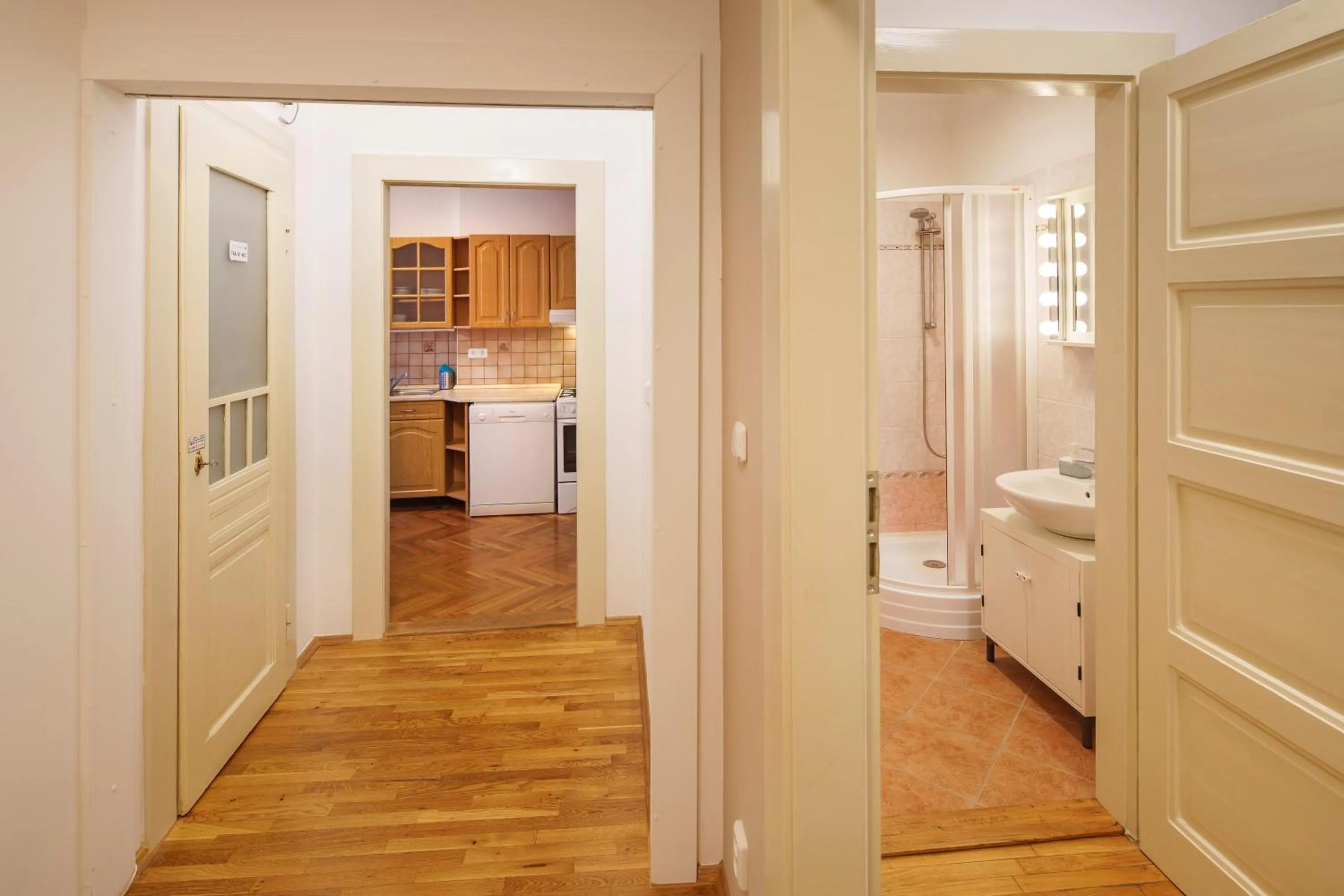 Bathroom, Bed in Old Town - Templova Apartments