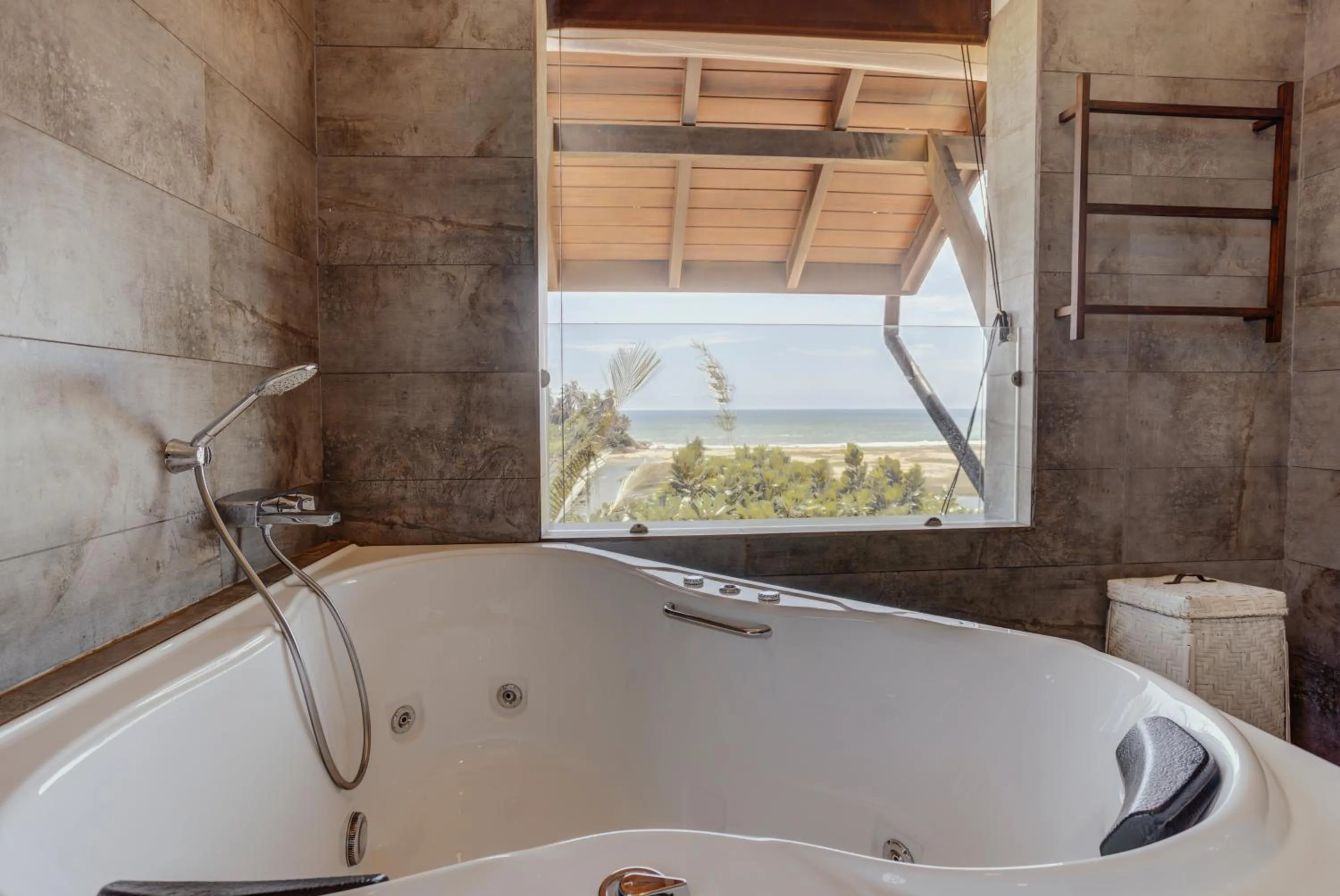 Bathroom in The Postcard Galle