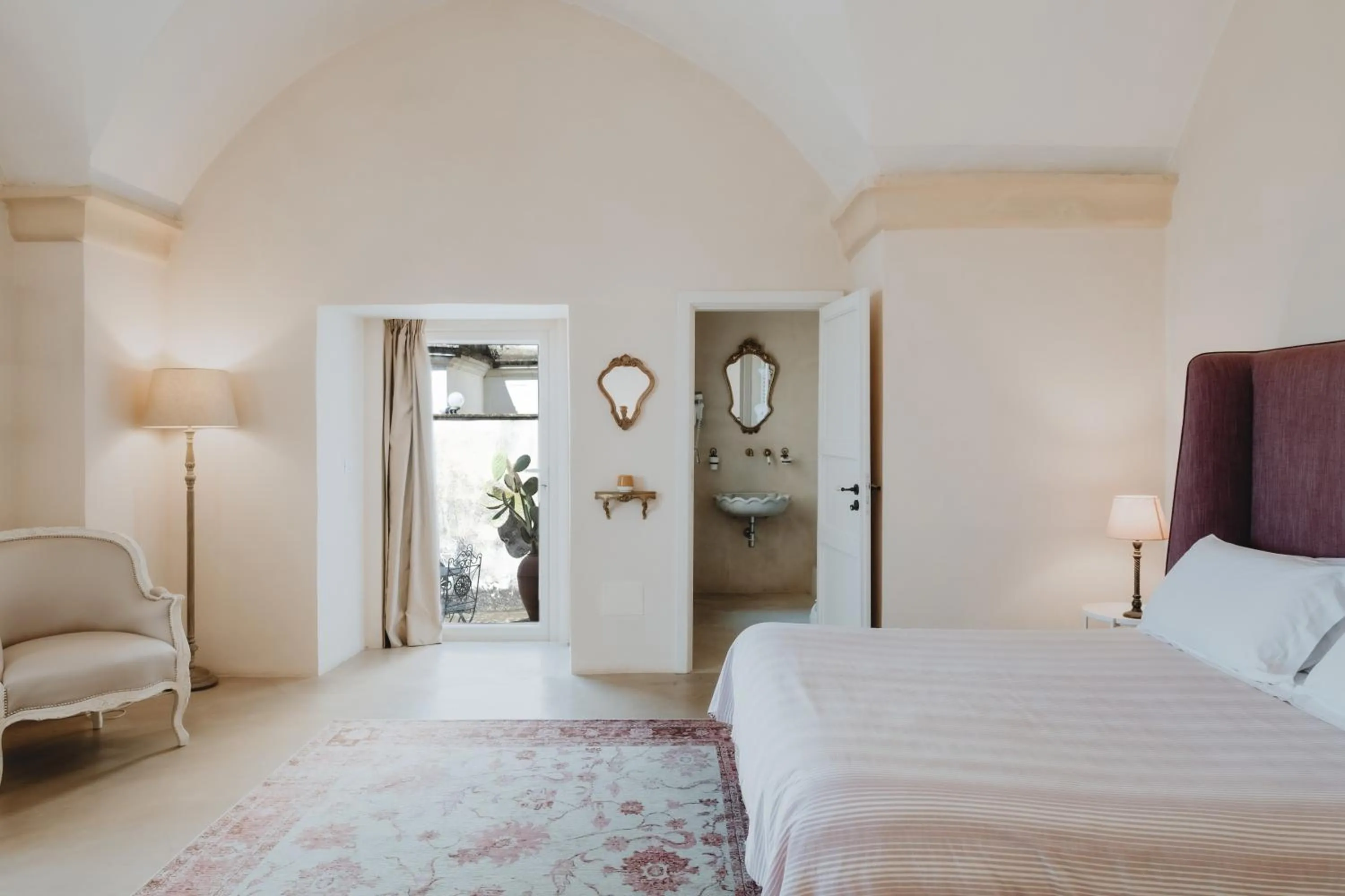 Photo of the whole room, Bed in Relais Monastero Santa Teresa - Albergo Diffuso