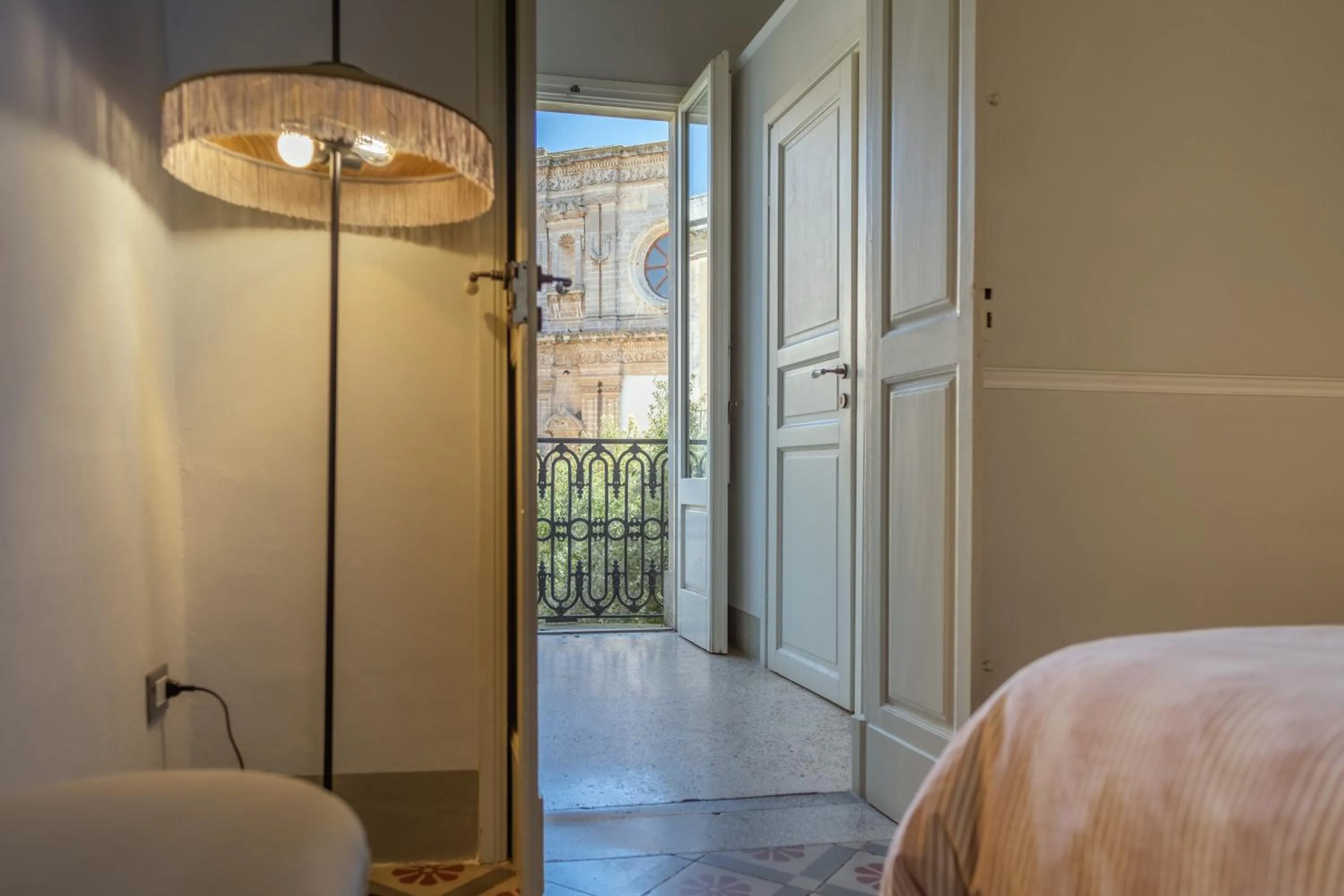 View (from property/room), Bed in Relais Monastero Santa Teresa - Albergo Diffuso