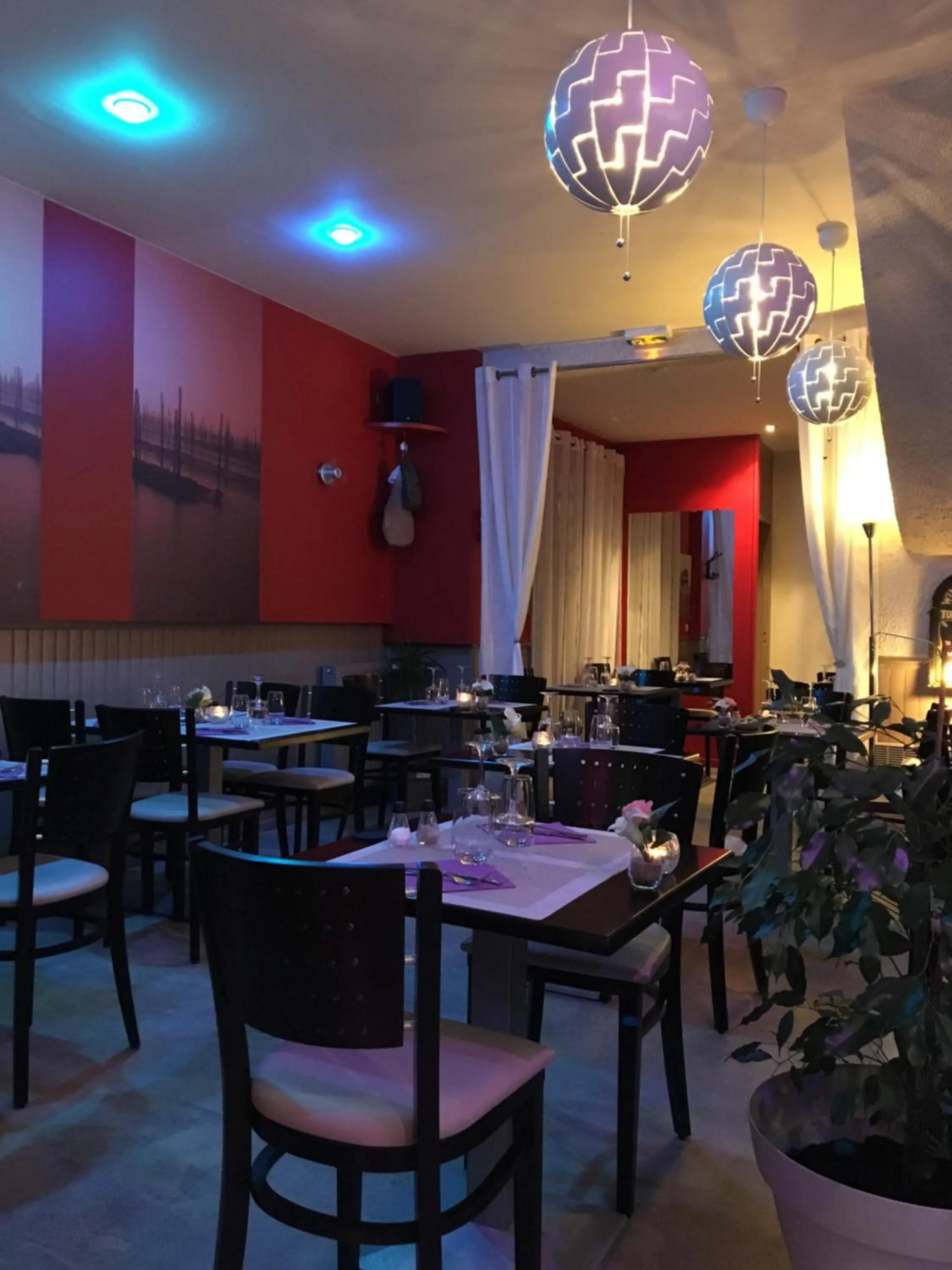 Restaurant/places to eat in Hôtel Familial L'Ostréi