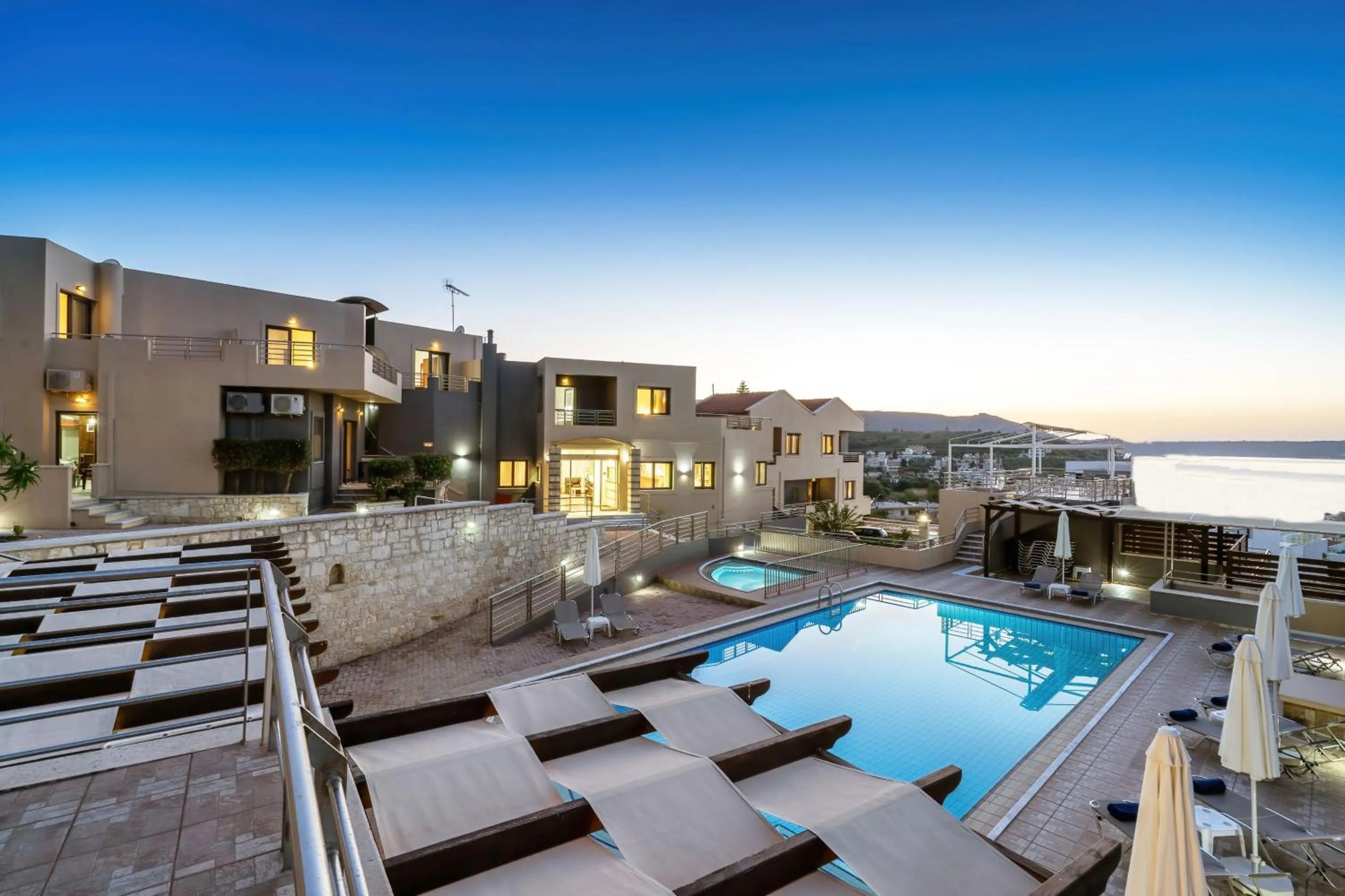 Sunset in Sunrise Suites & Apartments